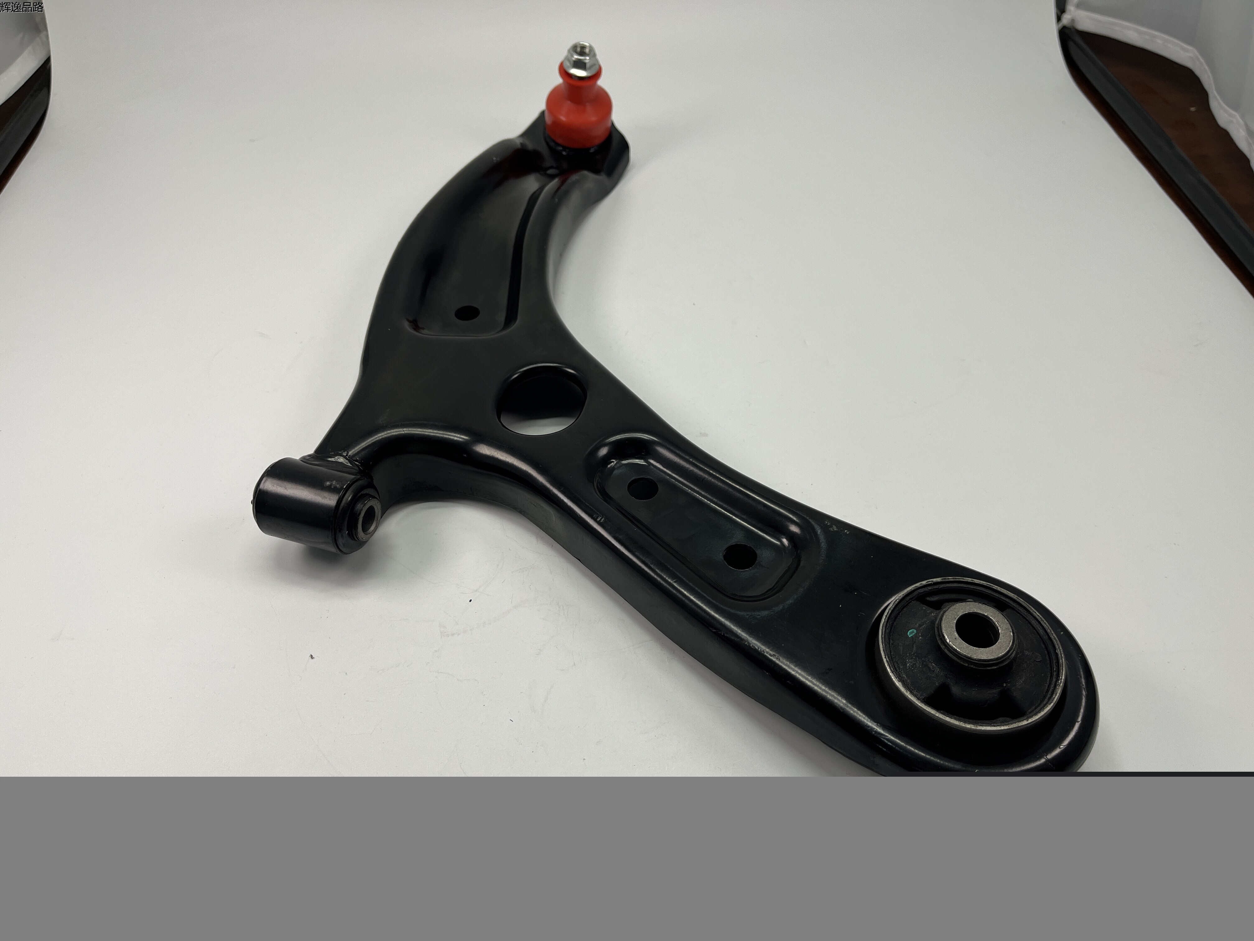 OE:54501-J4000 Complete right front lower arm Hyundai/Kia
