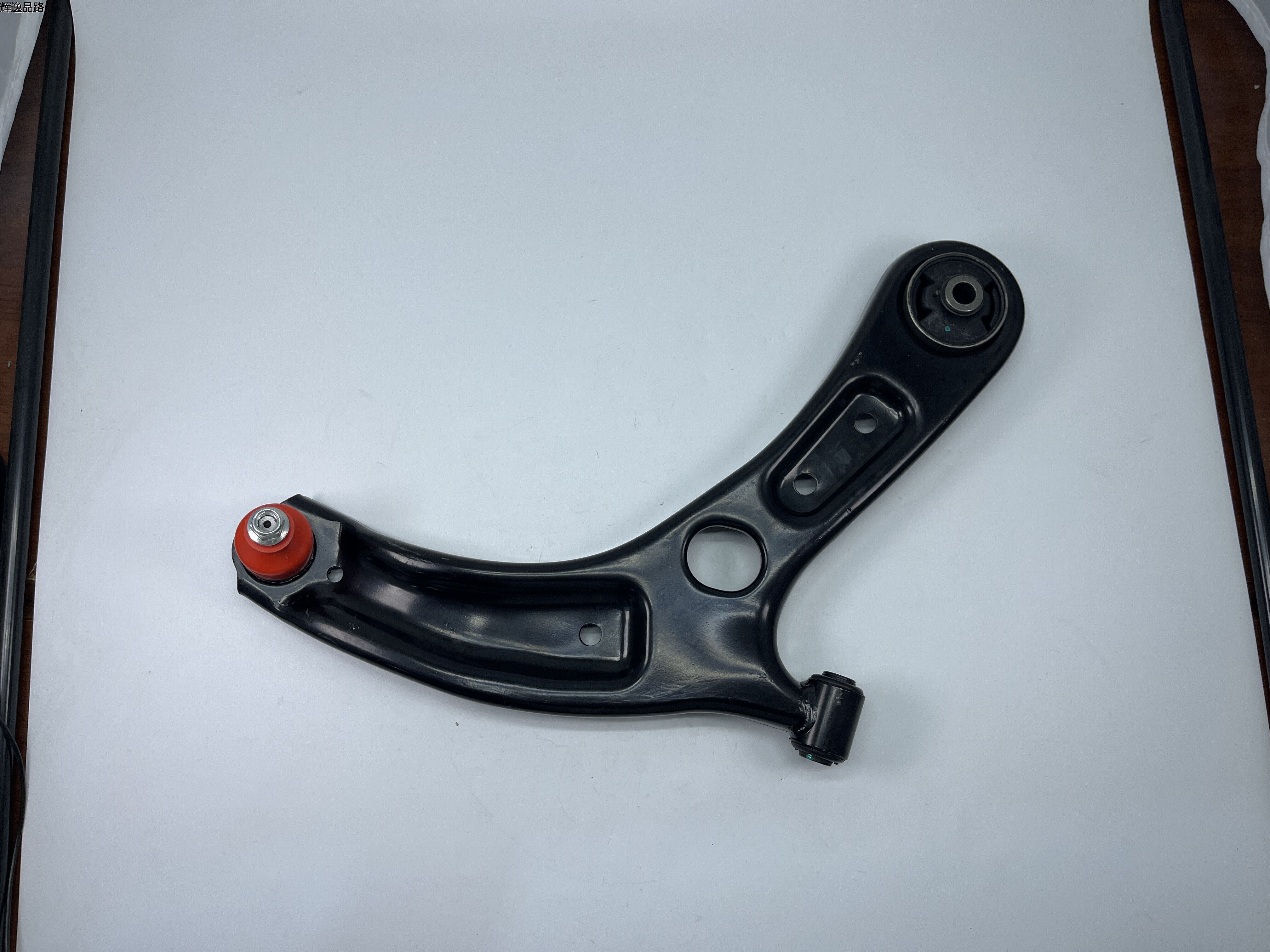 OE:54501-J4000 Complete right front lower arm Hyundai/Kia