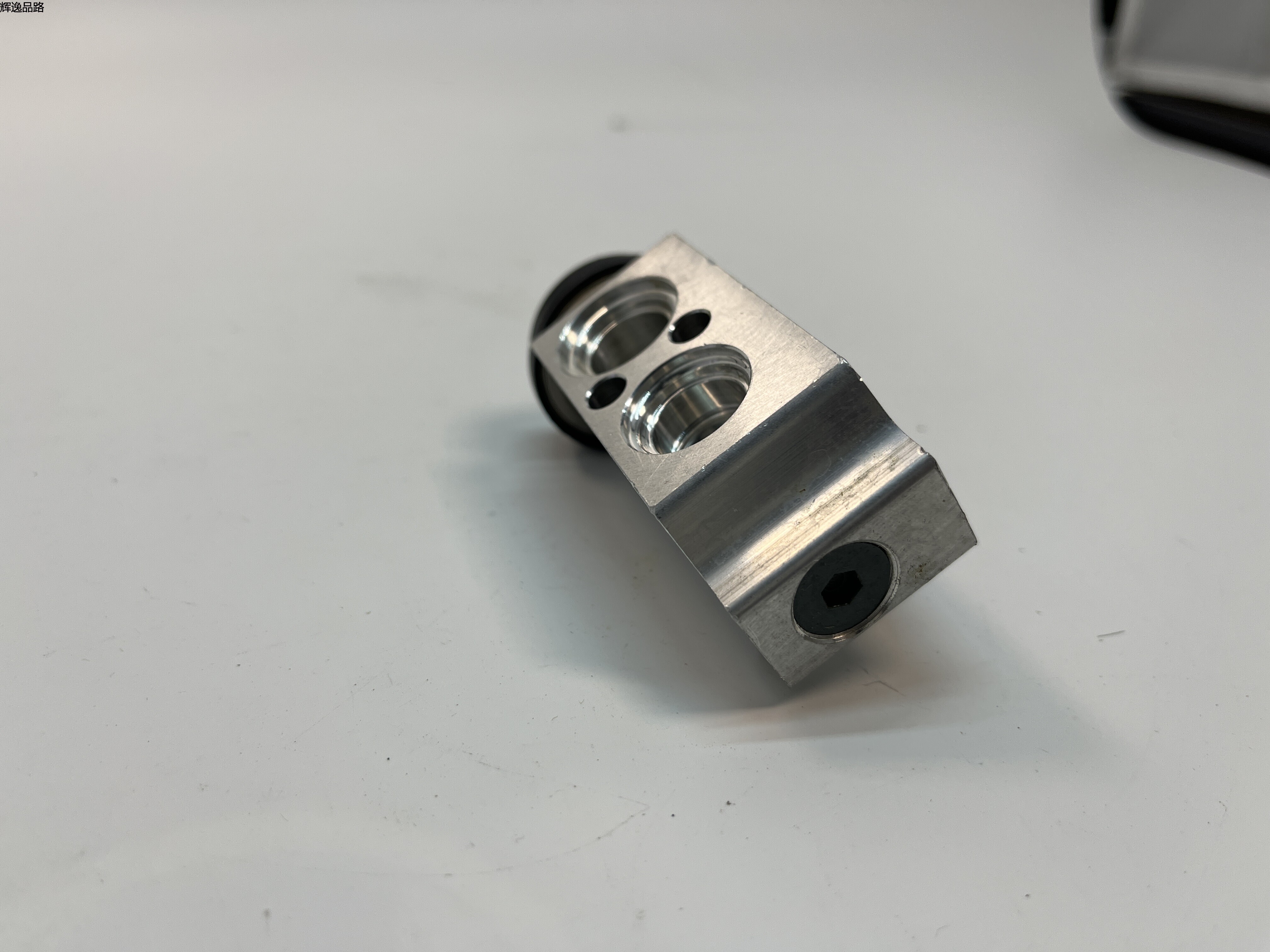 OE:97626-F8000 Expansion valve  Suitable for modern 16Tucson