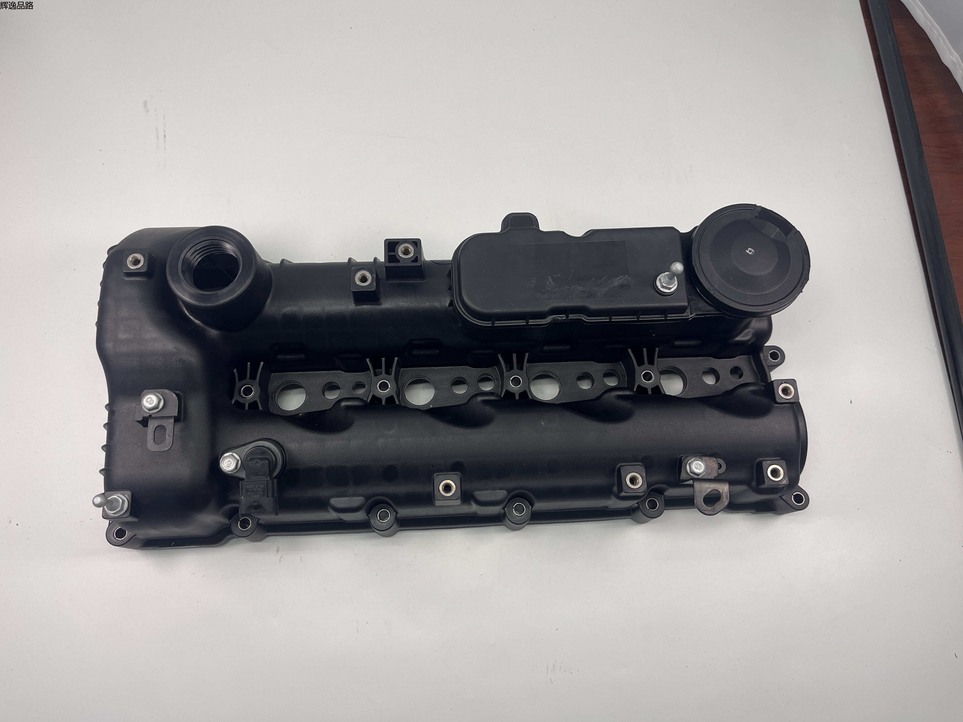 OE:22410-2F000 Rocker cover assembly Suitable for D4HB engine