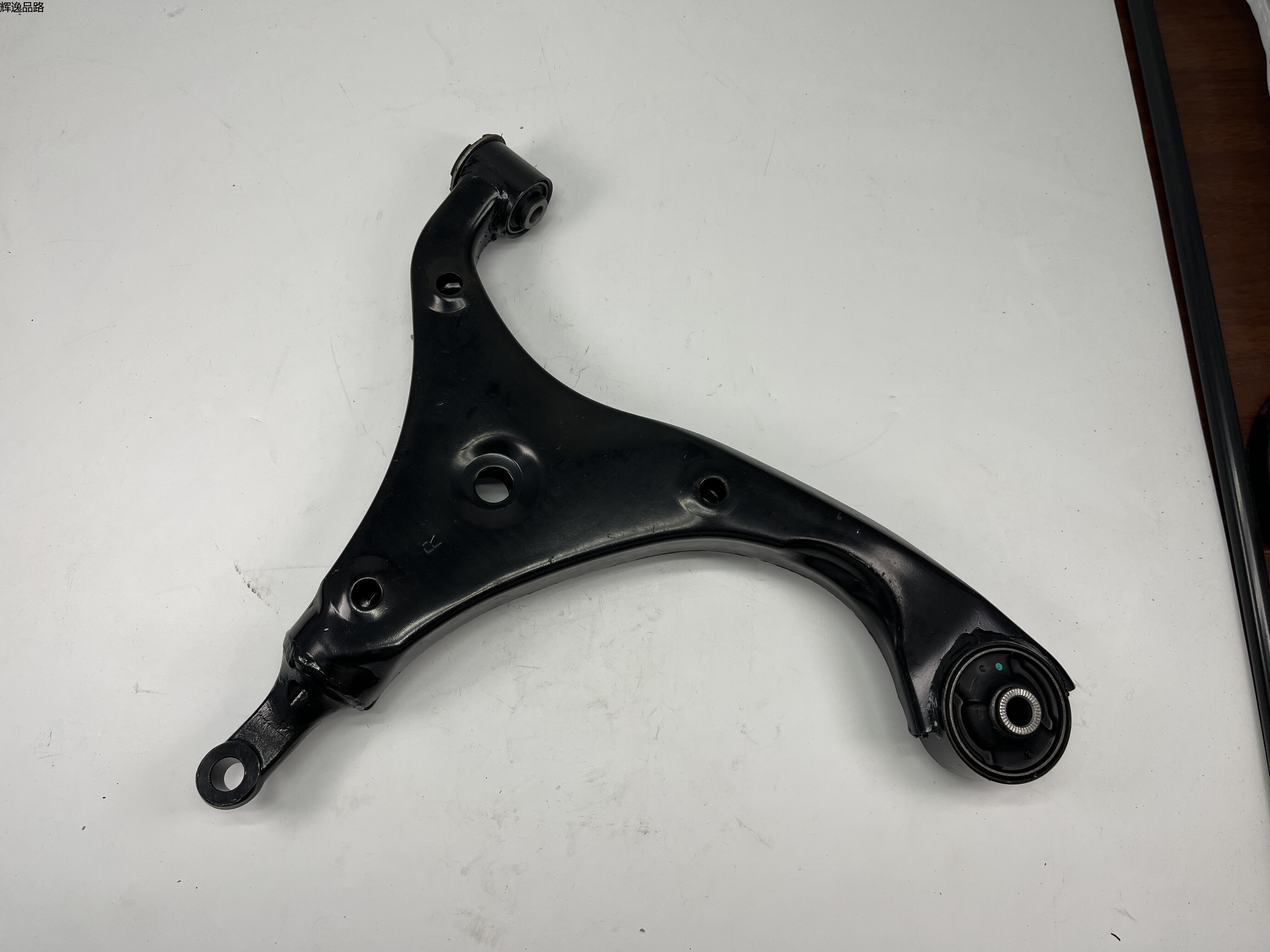 OE:54501-0Q000 Complete right front lower arm Suitable for Hyundai Elantra