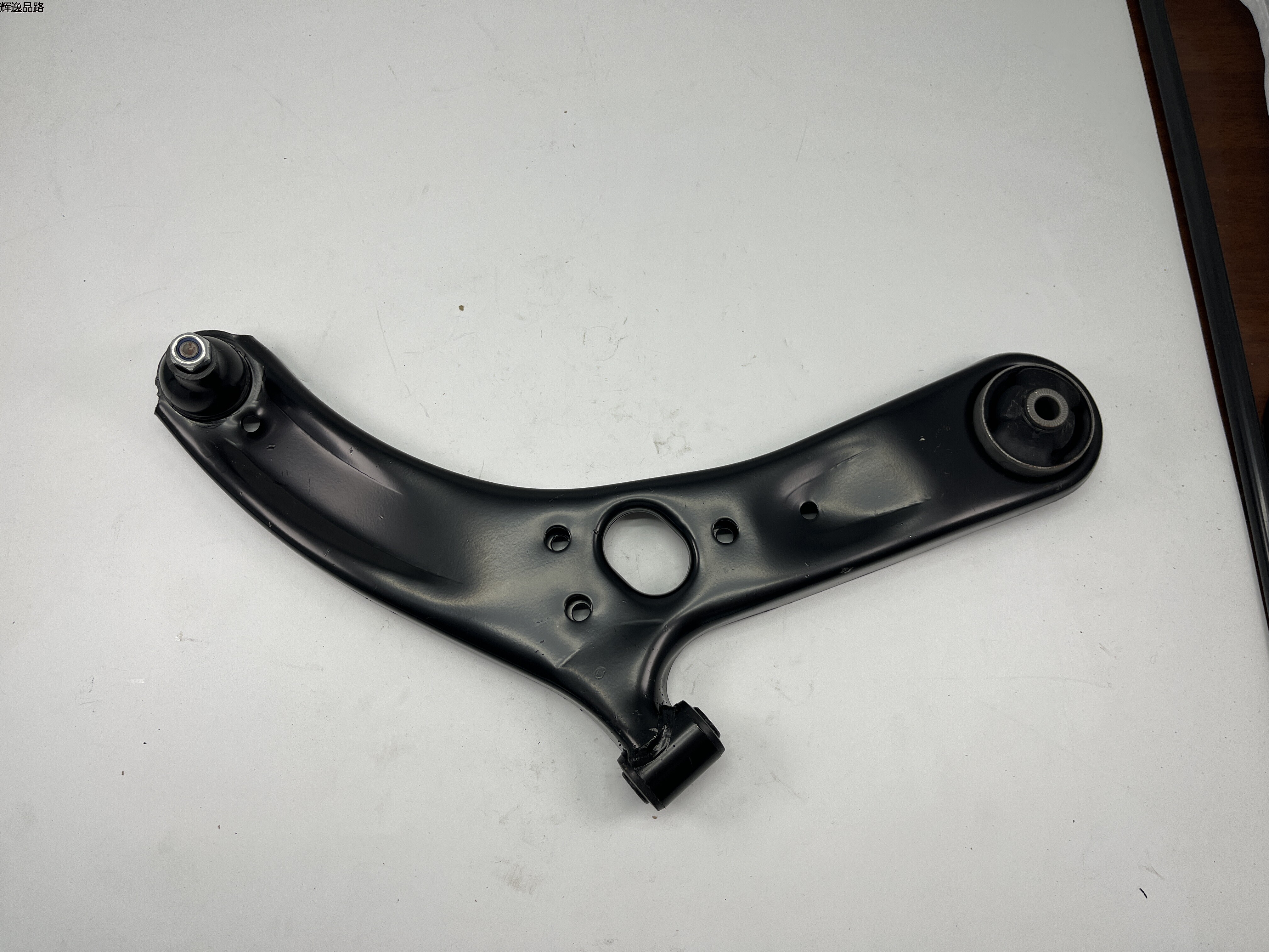 OE:54501-0U000 Complete right front lower arm Suitable for Hyundai Verna