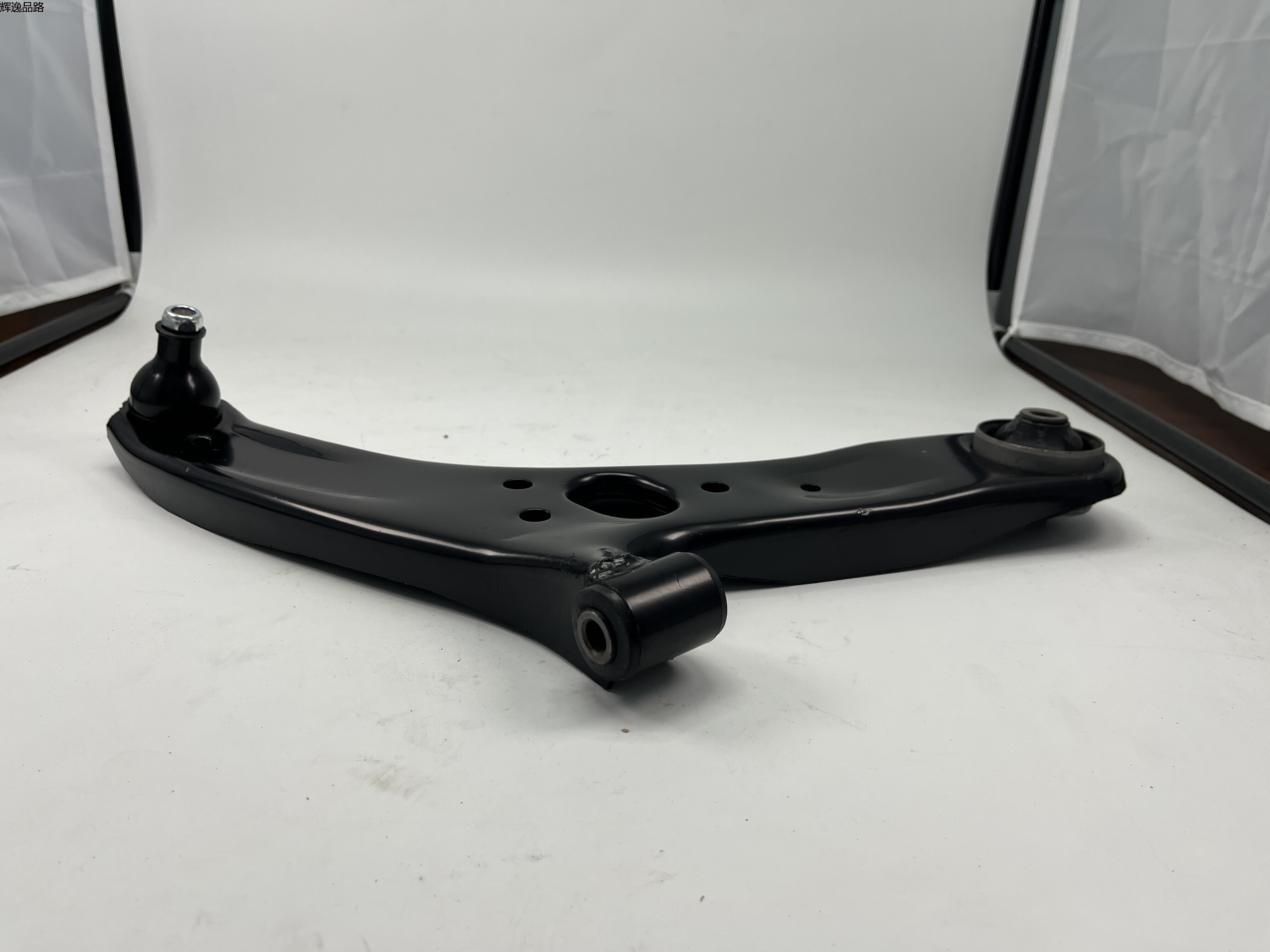 OE:54501-0U000 Complete right front lower arm Suitable for Hyundai Verna