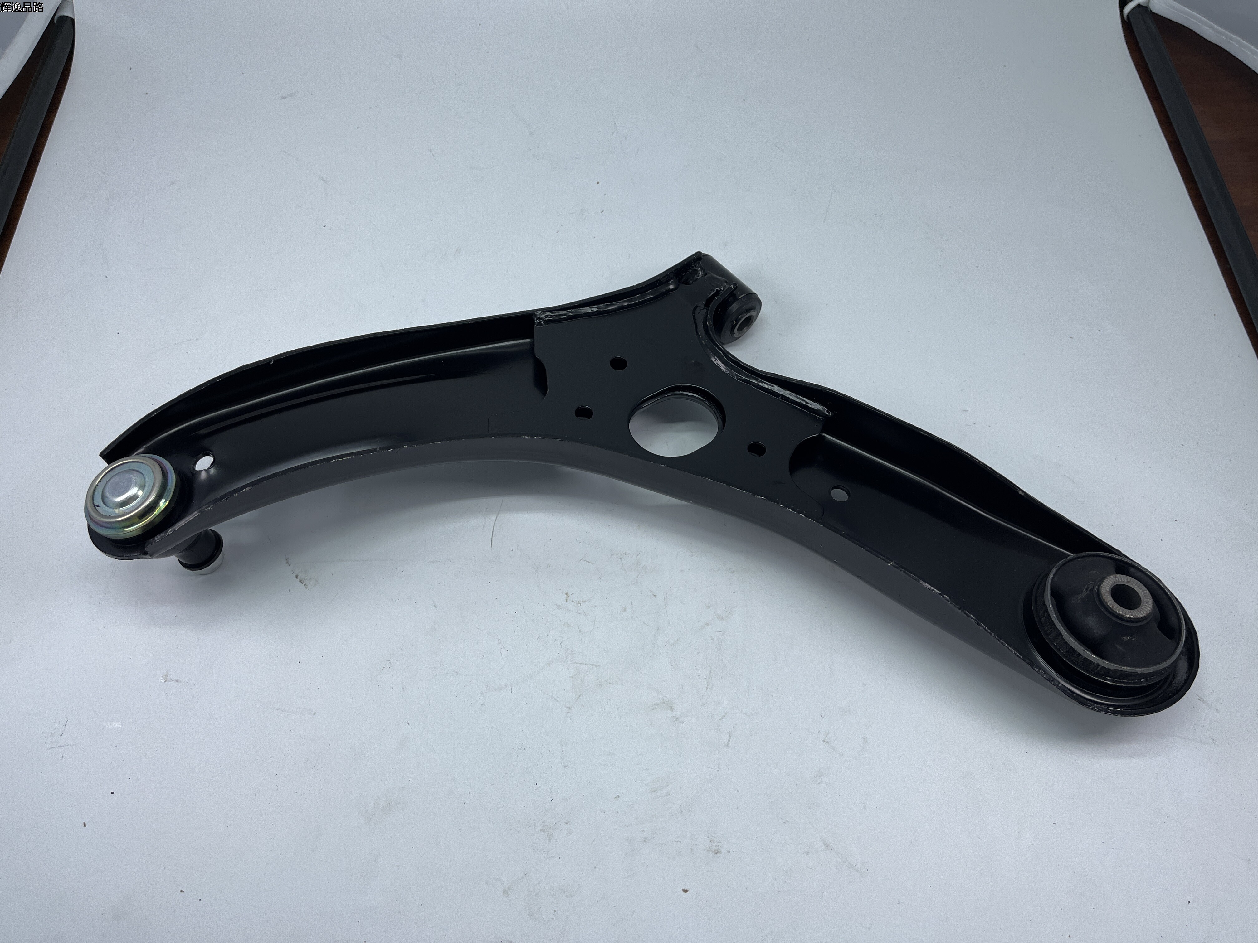 OE:54501-0U000 Complete right front lower arm Suitable for Hyundai Verna