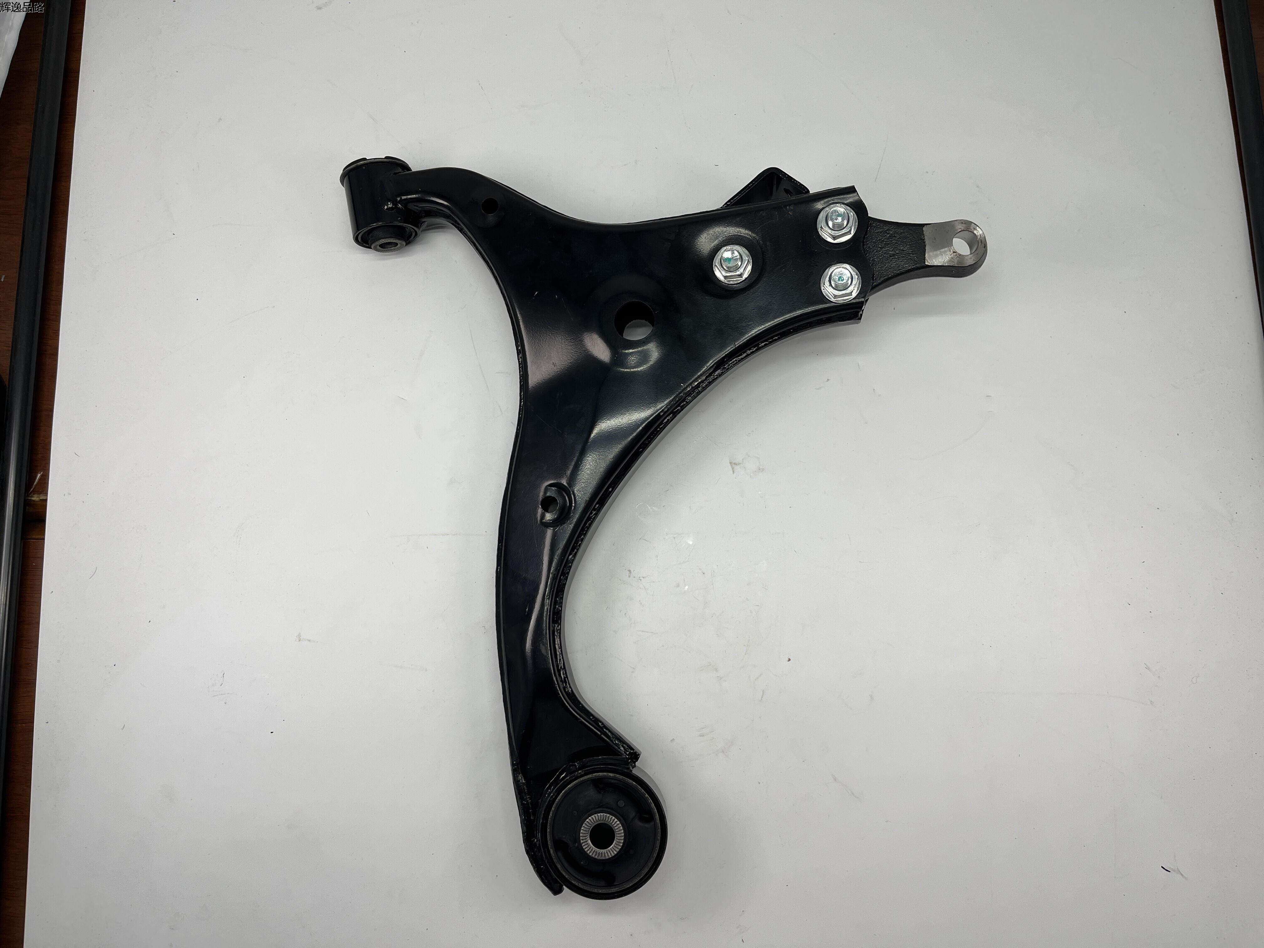 OE:54501-1D000 Complete right front lower arm Suitable for KIA Carens