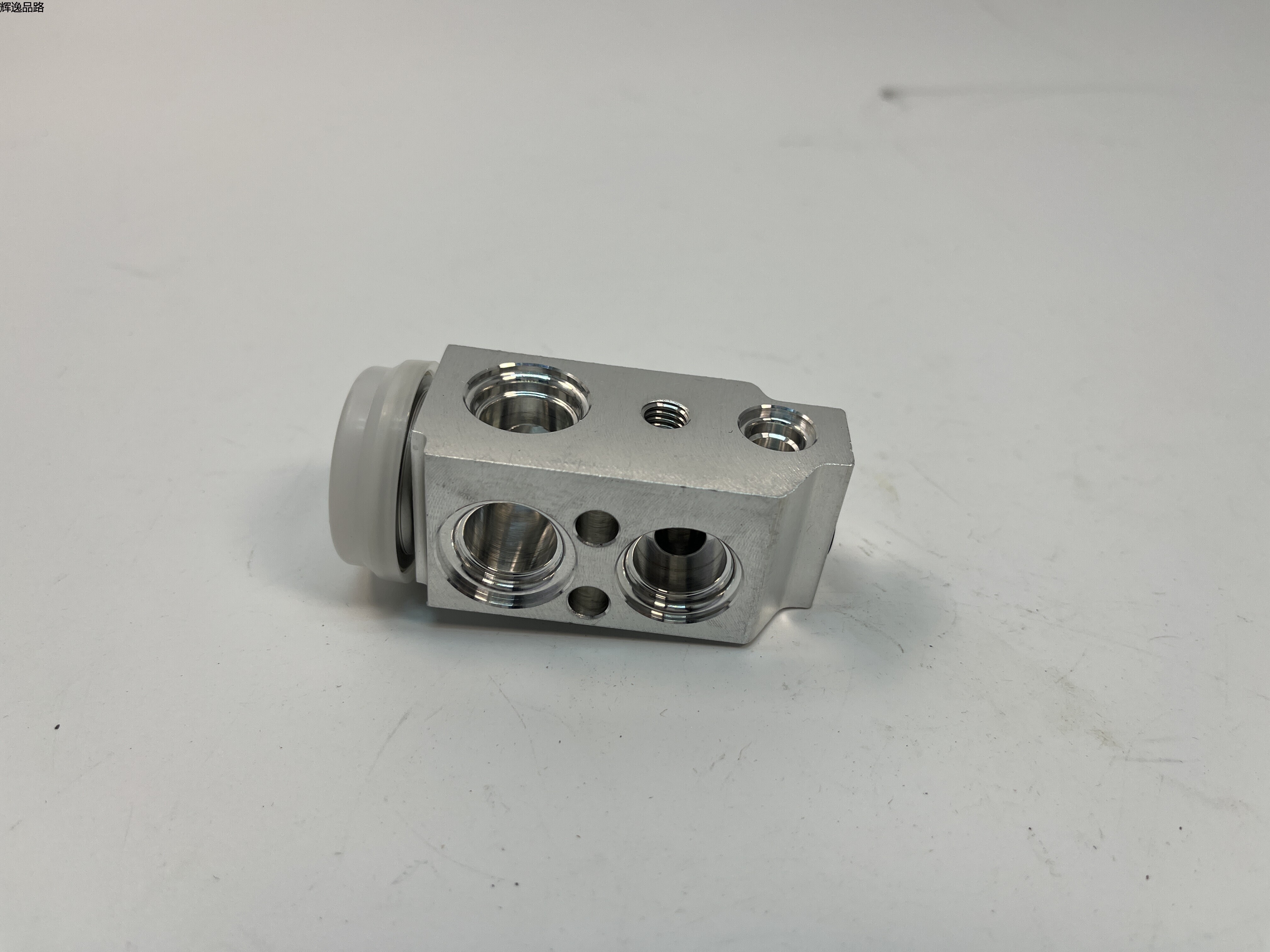  OE:97626-0U100 Expansion valve Suitable for Hyundai Verna