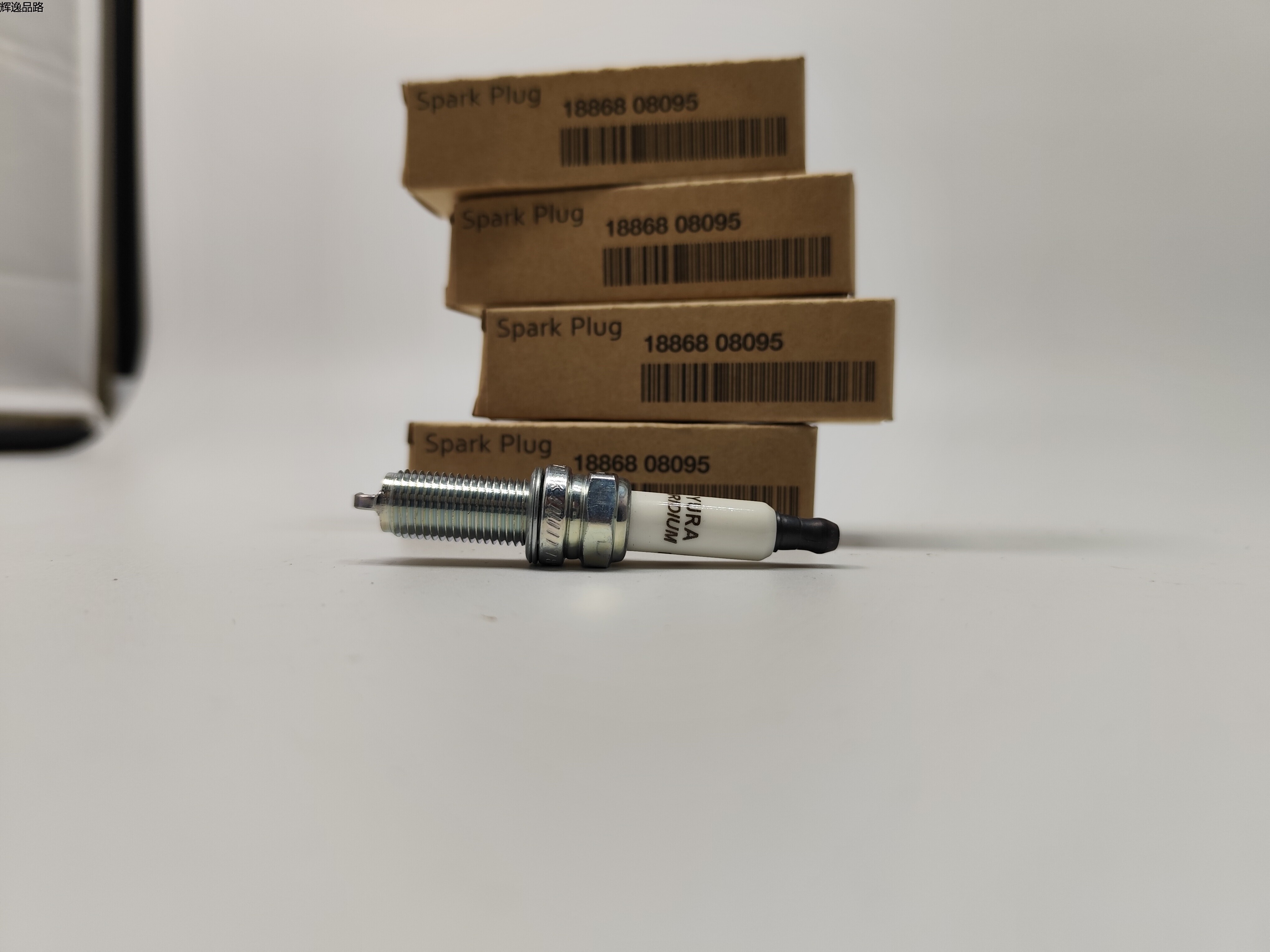 OE:18868-08095 Spark plug assembly Suitable for Hyundai Elantra hybrid