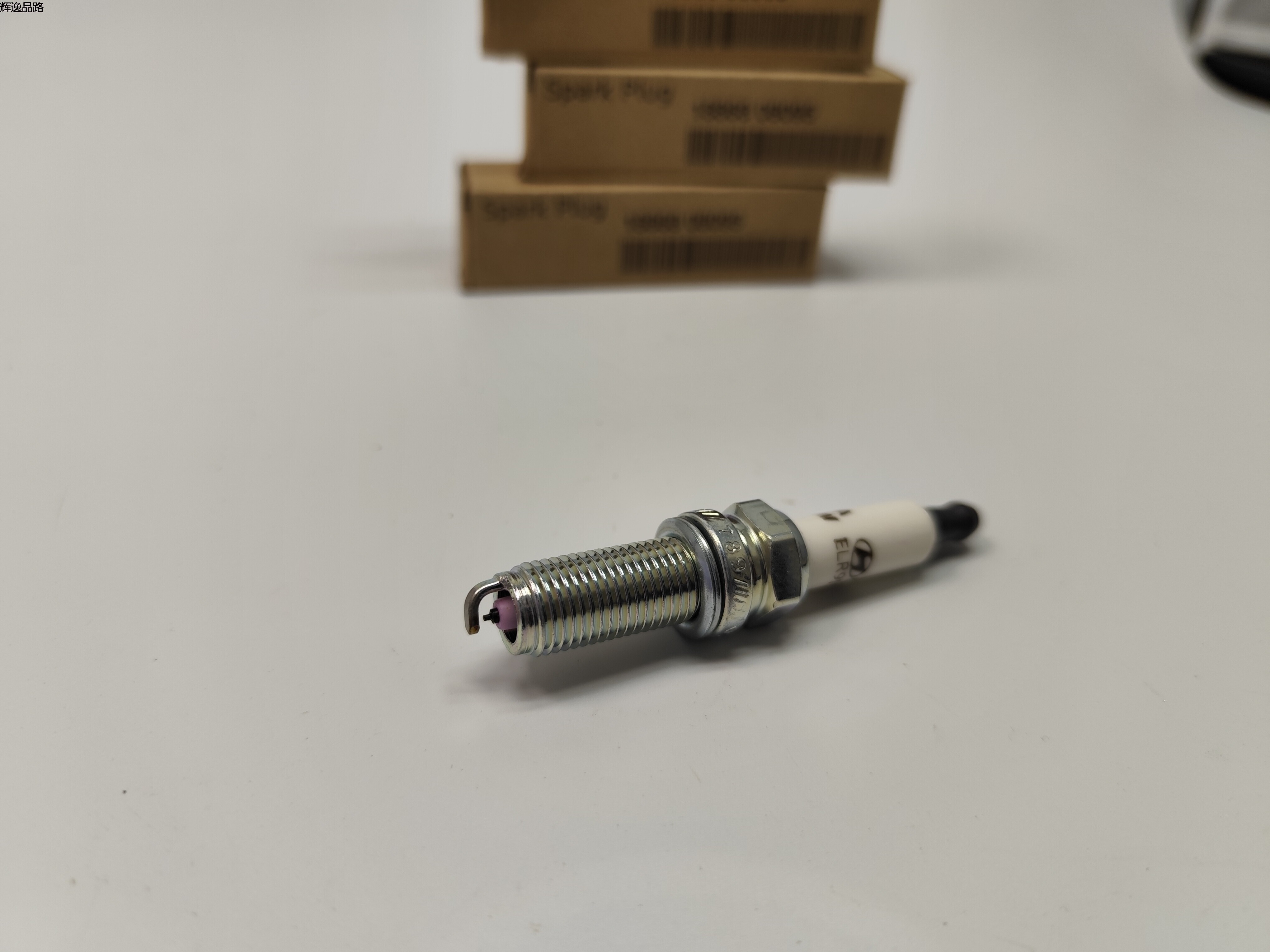 OE:18868-08095 Spark plug assembly Suitable for Hyundai Elantra hybrid