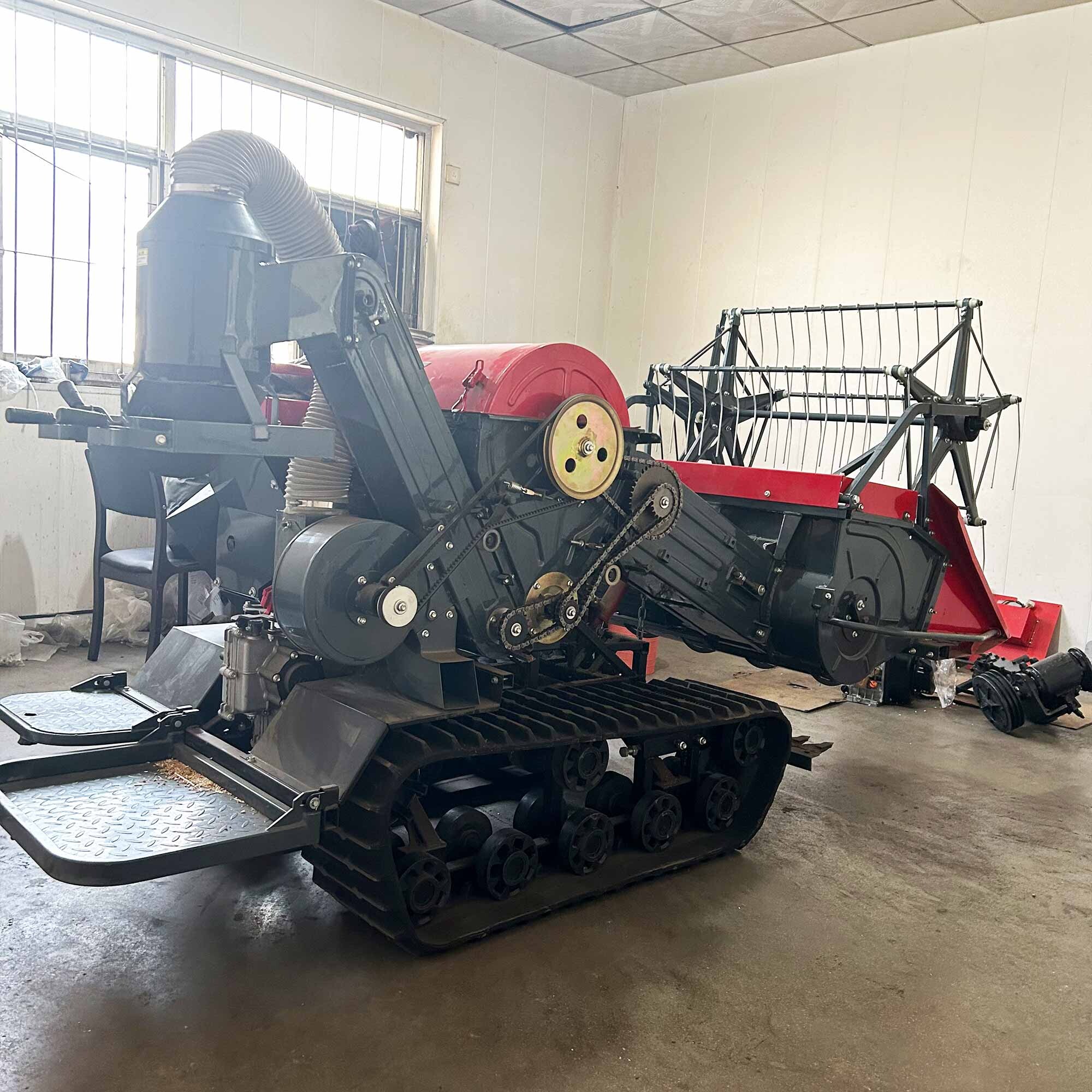 4LZ-1.0 Small combine harvester