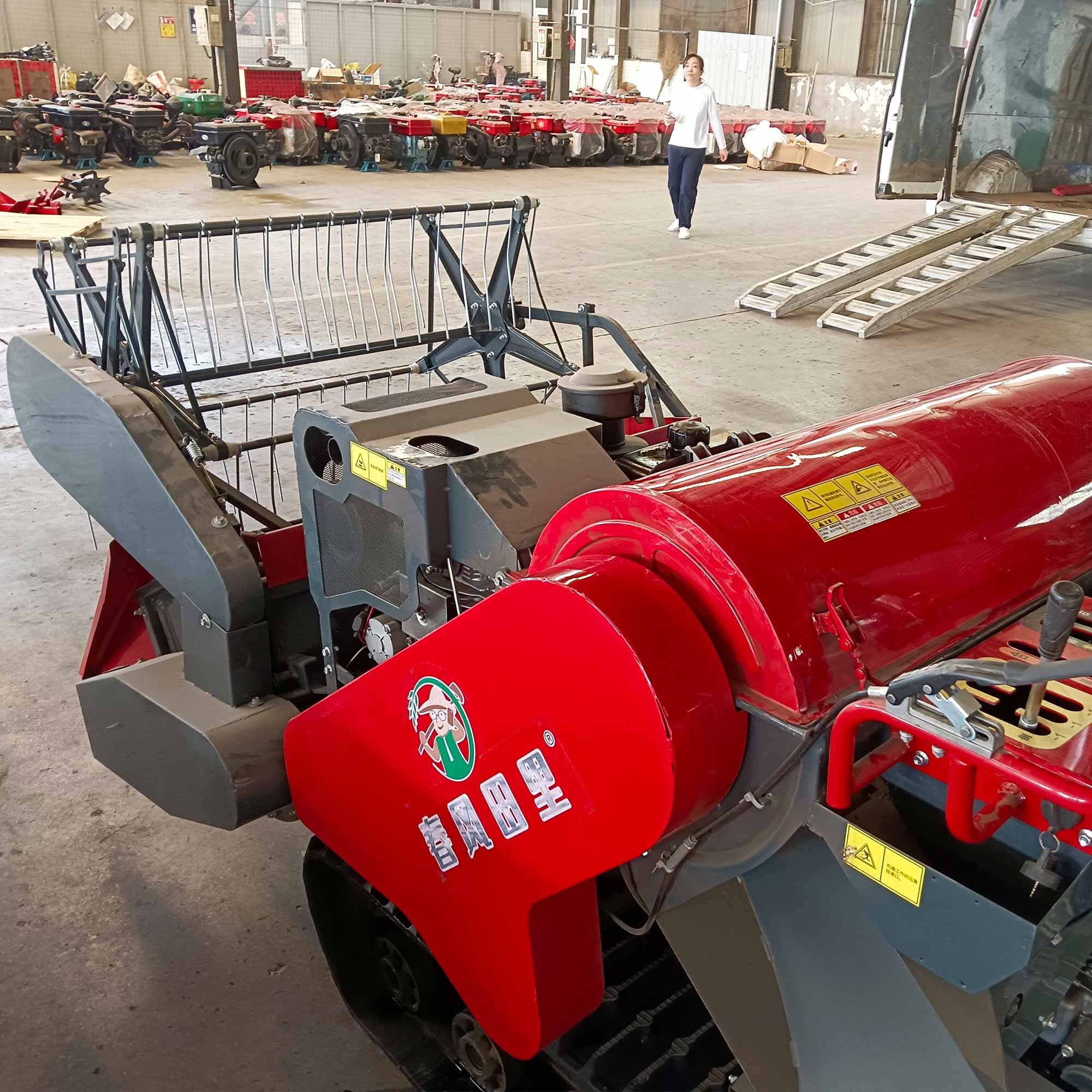 4LZ-1.0 Small combine harvester