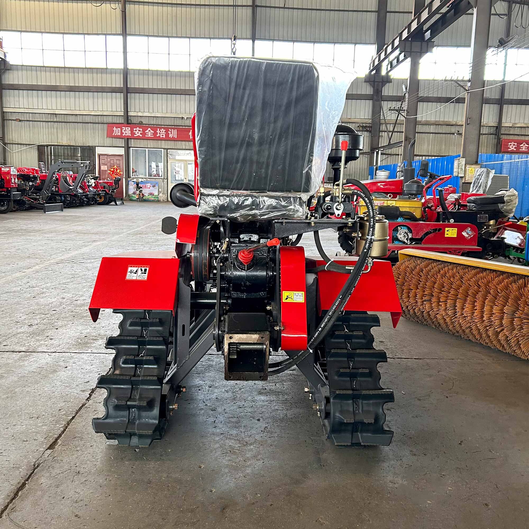 35HP Multifuction Crawler Tractor For Dry land And Paddy Field