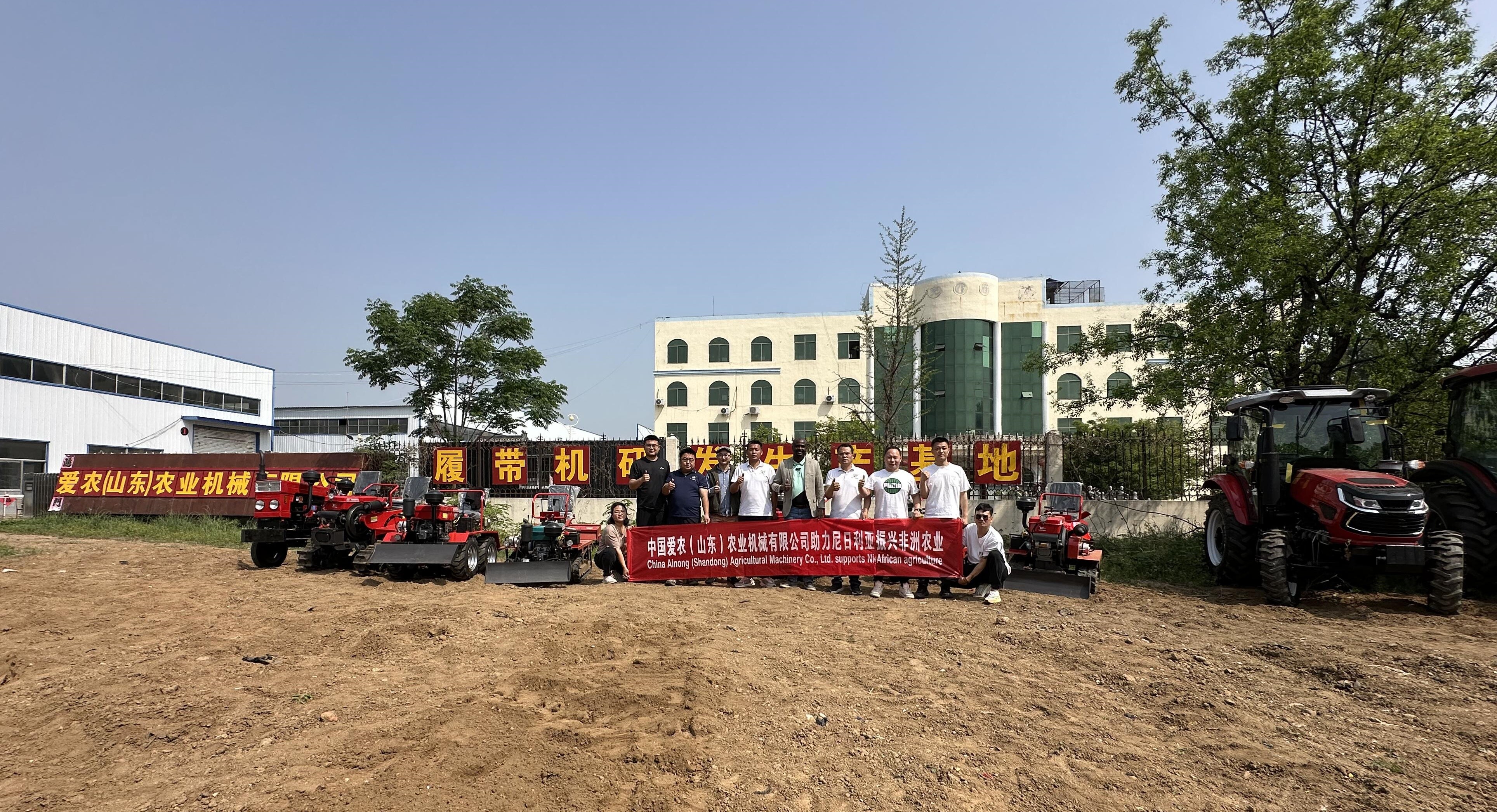 Ainong (Shandong) Agricultural Machinery Co., Ltd. deepens cooperation with Yongshi Group Nigeria to jointly promote agricultural development in Africa. Ainong (Shandong) Agricultural Machinery Co., Ltd. deepens cooperation with Yongshi Group Nigeria to jointly promote agricultural development in Africa.