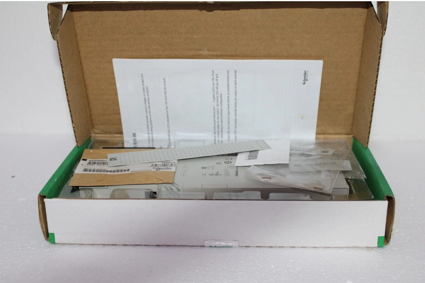 Schneider 140AVO02000 Brand New and Genuine inverter test OK Fast Shipping