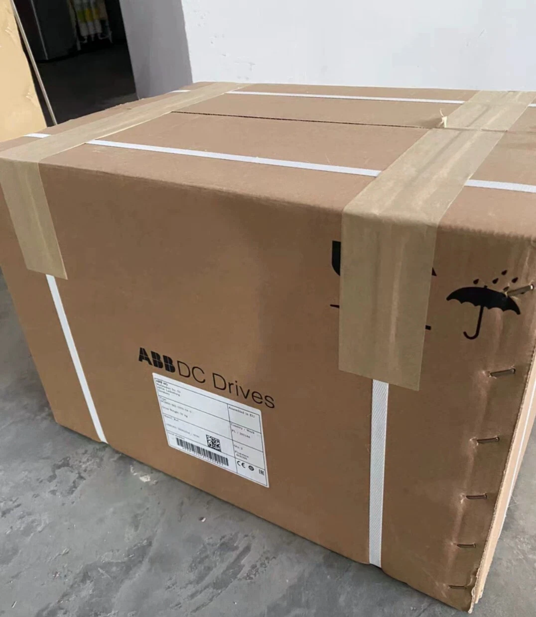 ABB DC speed controller DCS880-S02-0680-05X0 Brand New and Genuine inverter test OK Fast Shipping Physical photo shooting