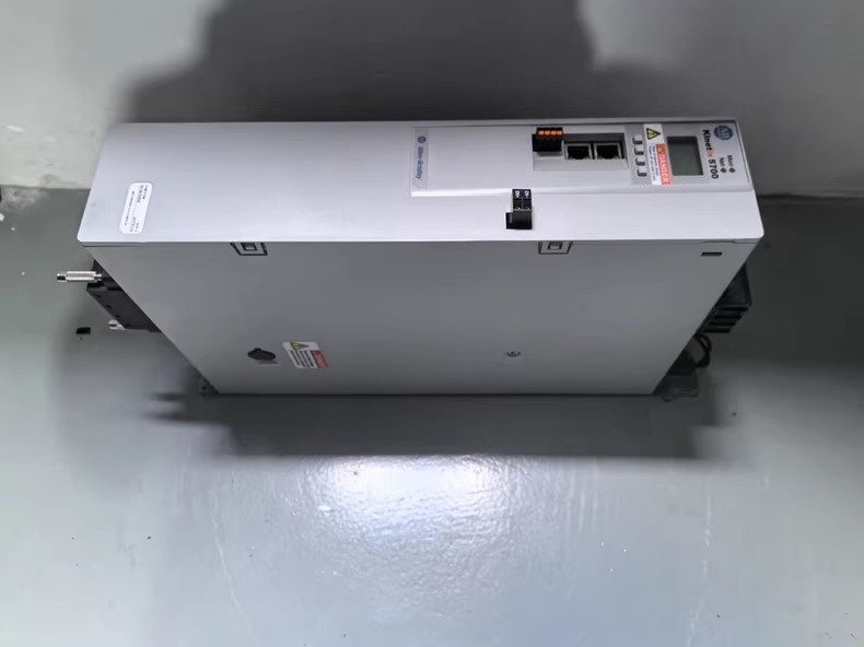Allen-Bradley servo drive 2198-P208 Brand New and Genuine inverter test OK Fast Shipping
