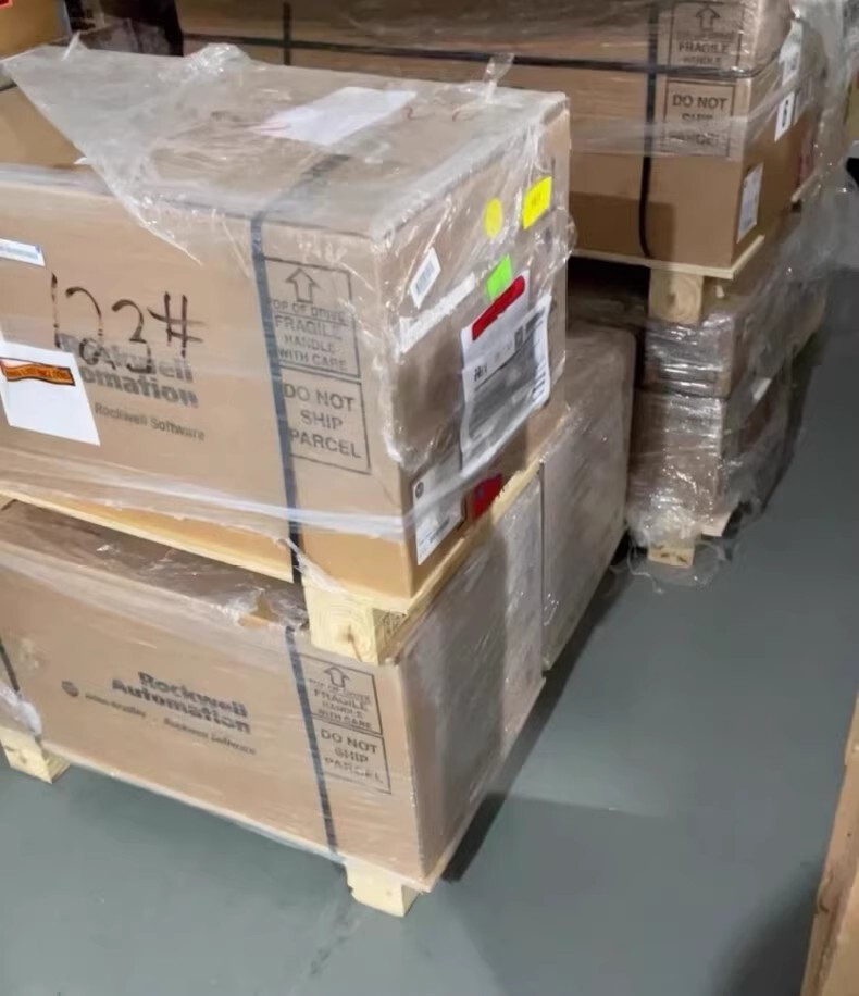 Allen-Bradley servo drive 2198-CONKIT-PWR20 Brand New and Genuine inverter test OK Fast Shipping