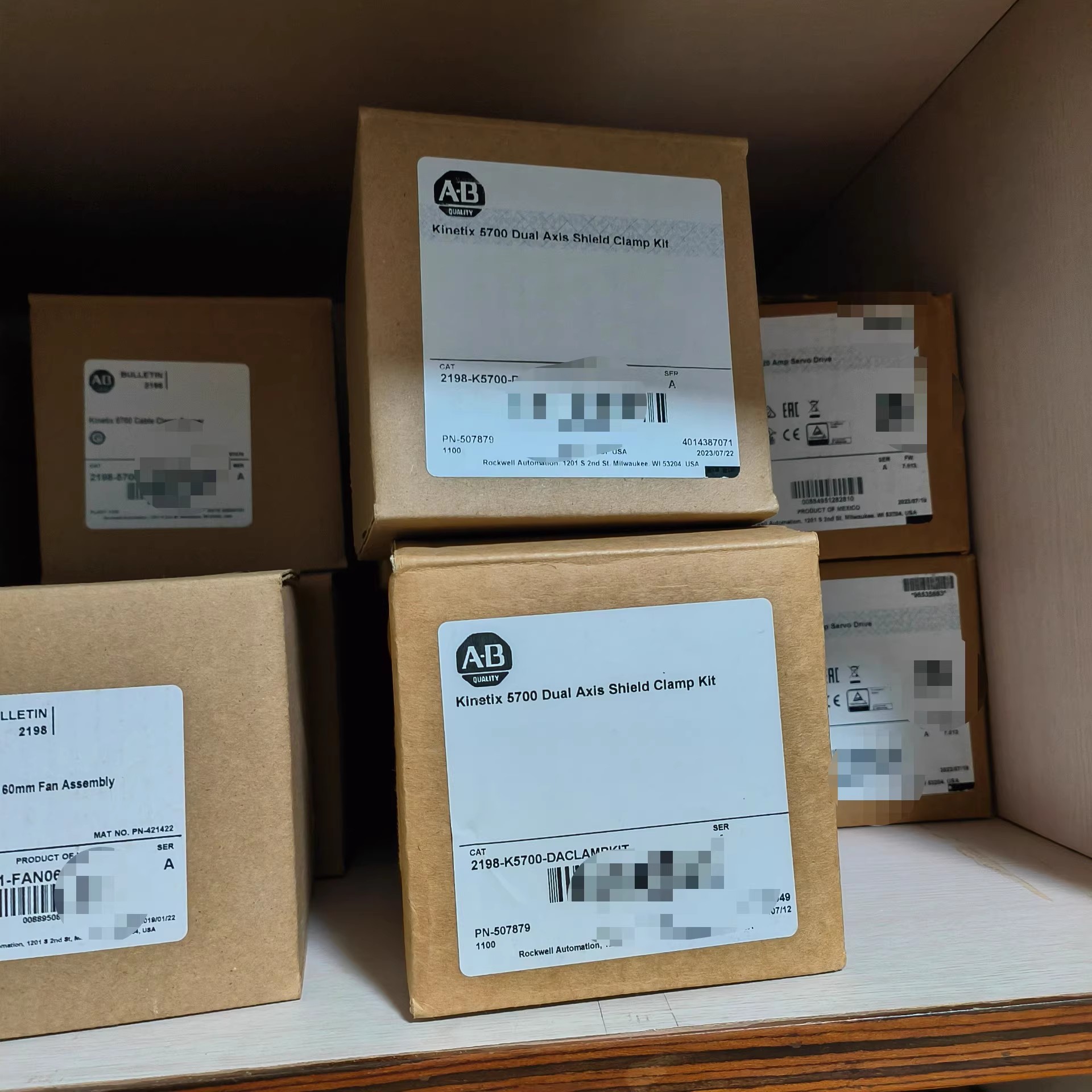 Allen-Bradley 2198-KITCON-RP200 Brand New and Genuine inverter test OK Fast Shipping