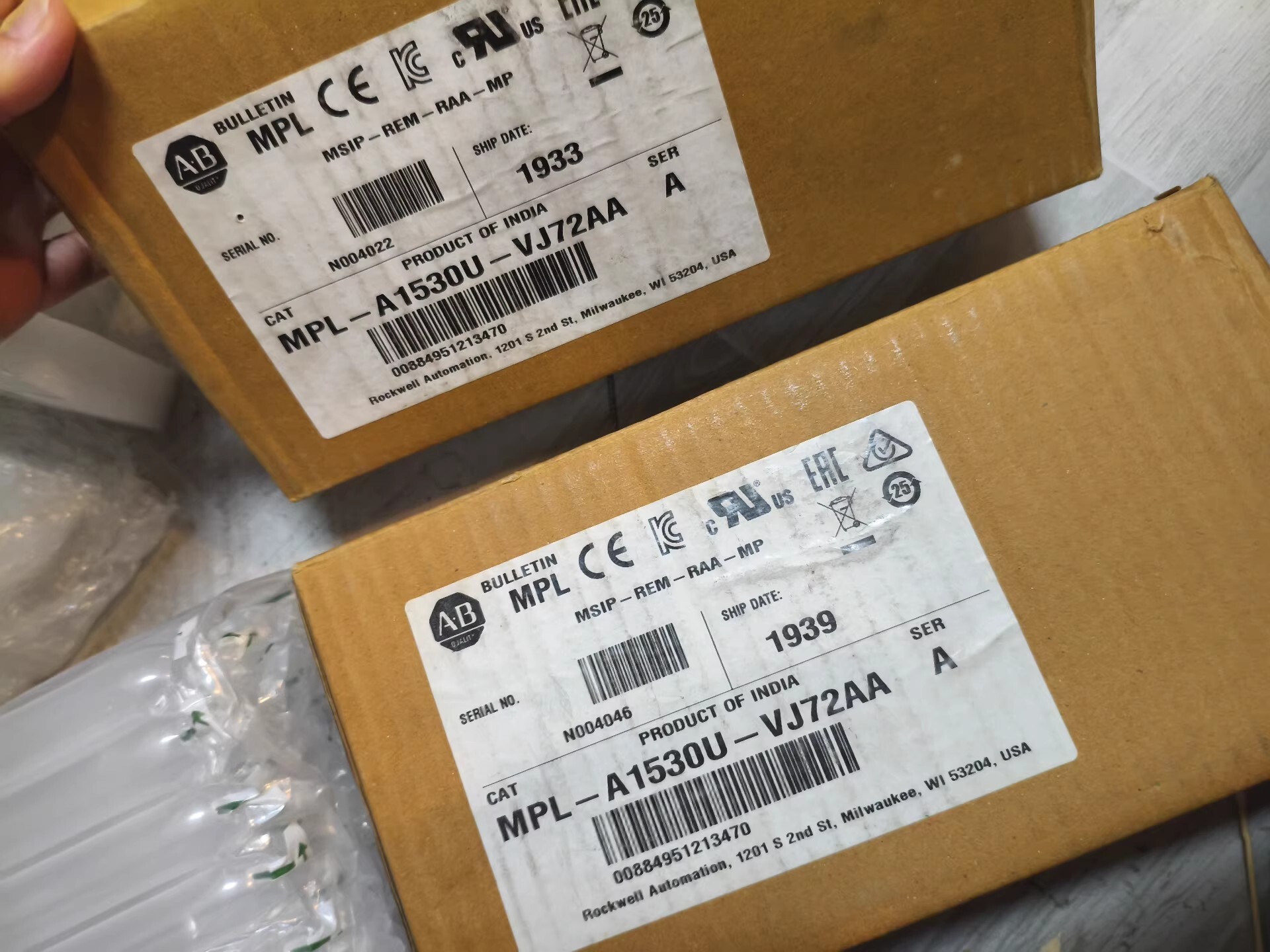 MPL-A1530U-VJ72AA	14396.54 RMB Allen-Bradley SFrequency Converter Brand New and Genuine inverter test OK Fast Shipping