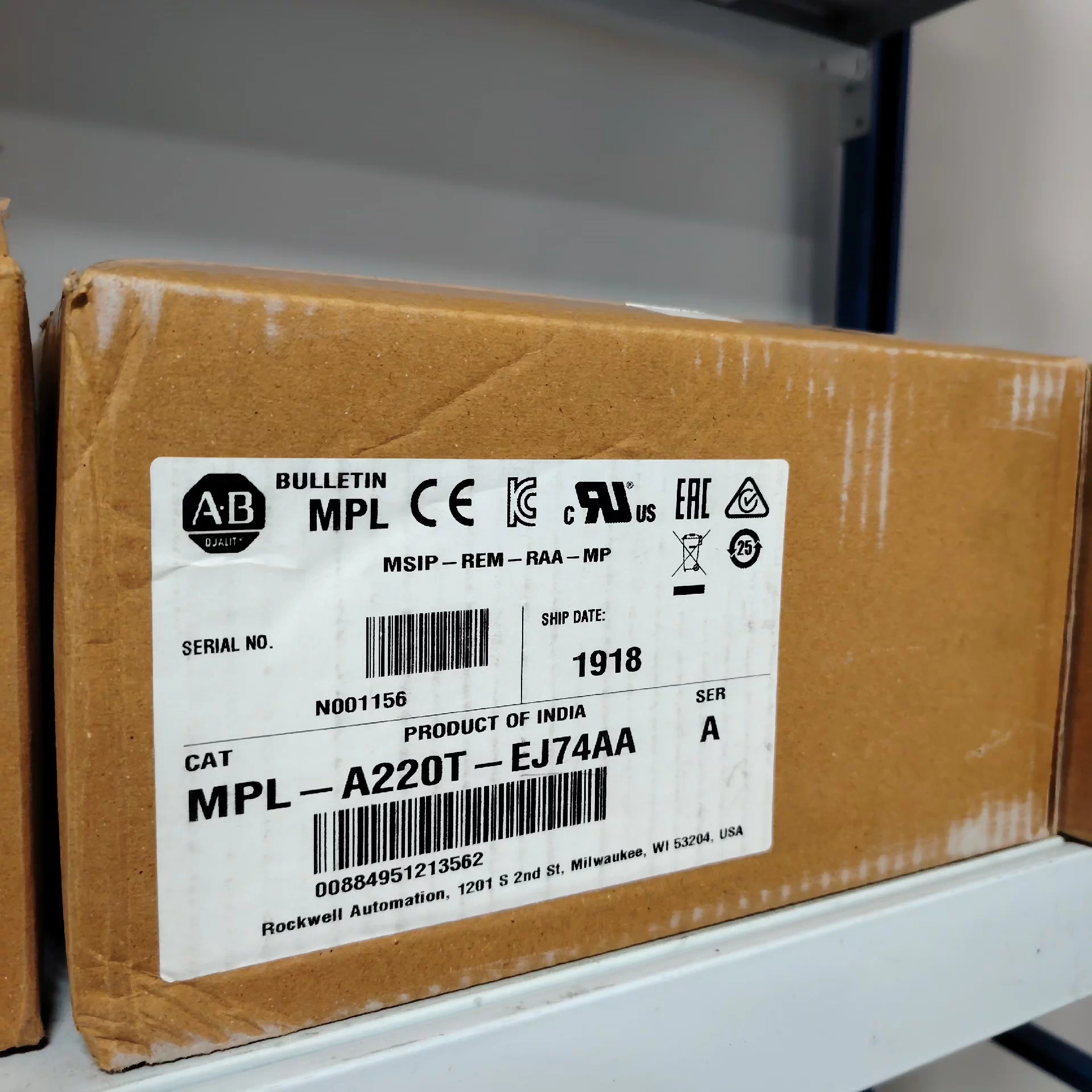 MPL-A220T-EJ74AA	17795.66 RMB Allen-Bradley SFrequency Converter Brand New and Genuine inverter test OK Fast Shipping