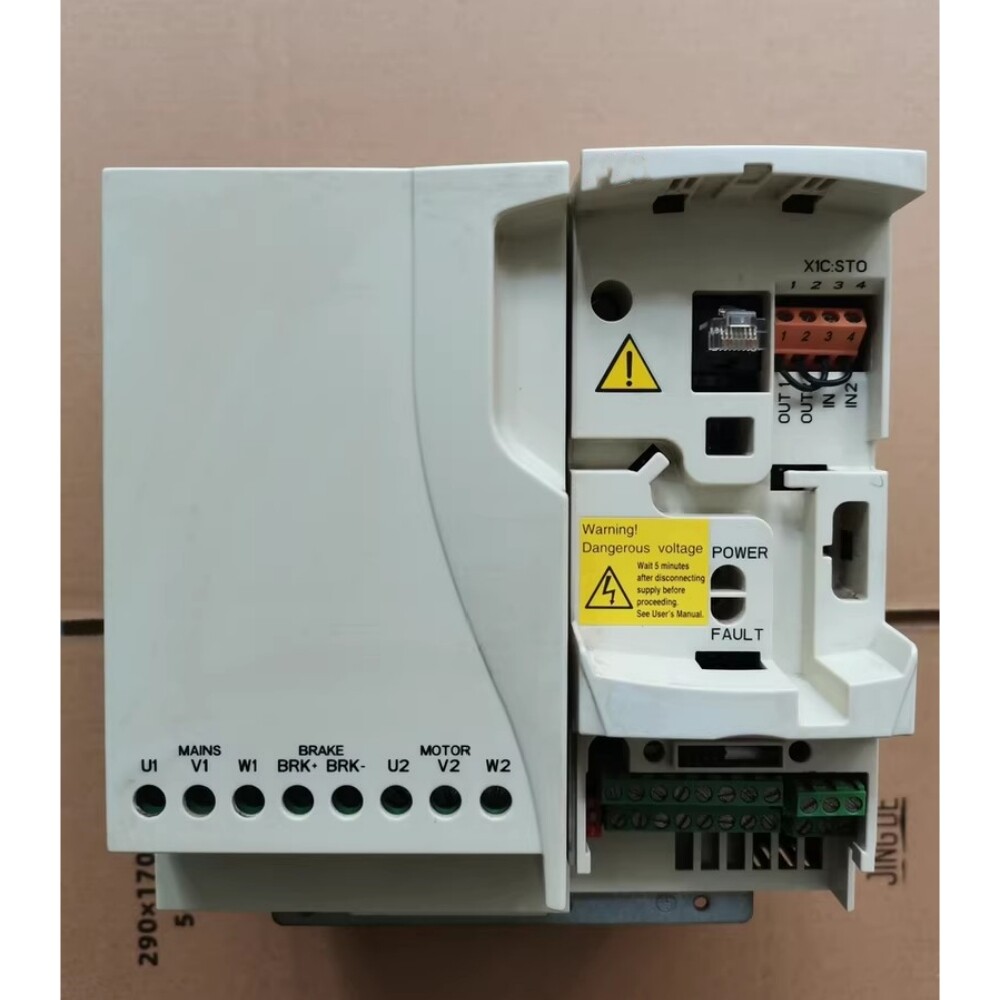 ABB Frequency Converter ACS355-03E-12A5-4/5.5kW ACS355-03E-12A5-4 Brand New and Genuine inverter test OK Fast Shipping Physical photo shooting