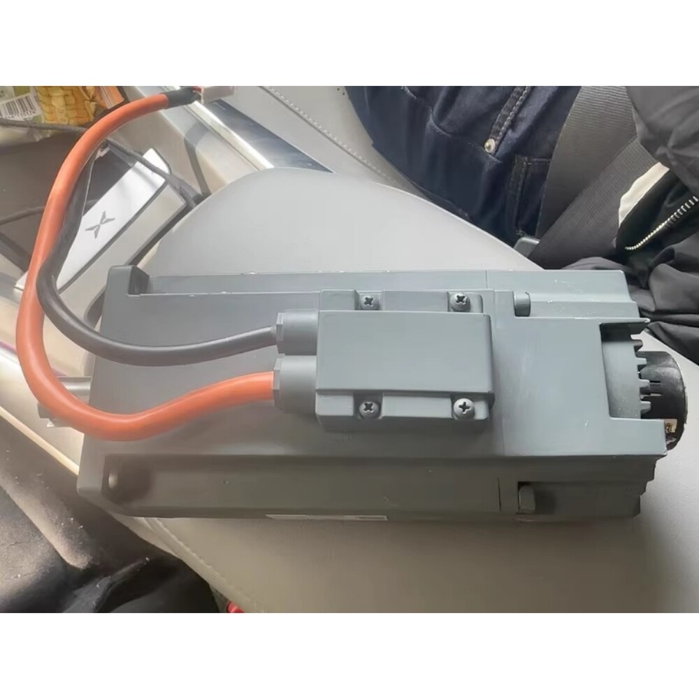 Siemens servo drive 1FL6044-2AF21-1LB1 Locator Brand New and Genuine inverter test OK Fast Shipping