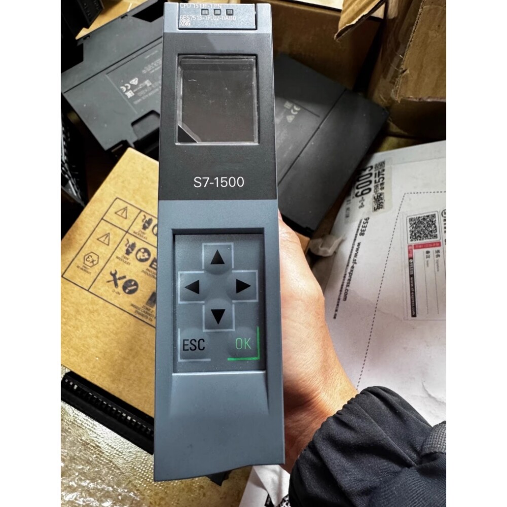 Siemens servo drive 6ES7513-1FL02-0AB0 Brand New and Genuine inverter test OK Fast Shipping