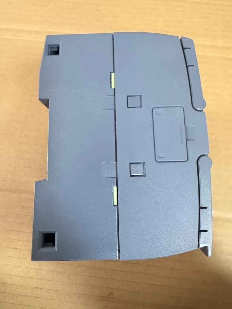 Siemens servo drive 6ES7215-1AG40-0XB0 Brand New and Genuine inverter test OK Fast Shipping