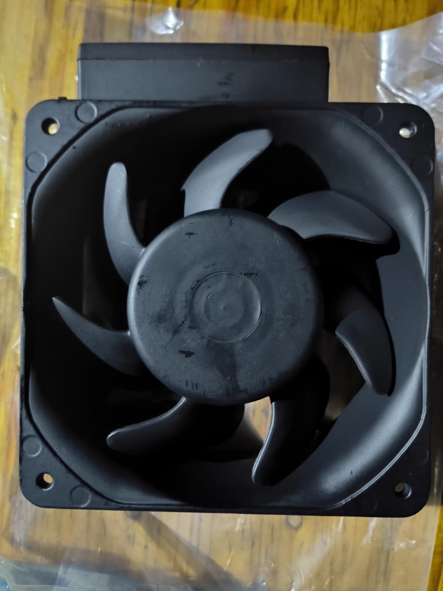 MRS16-TTA Three-Phase Cooling fan Fan Brand New and Genuine inverter test OK Fast Shipping