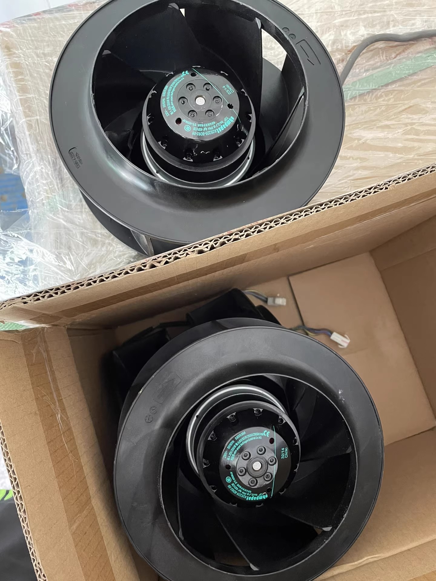 B2E190-063A-AA10 Cooling fan Fan Brand New and Genuine inverter test OK Fast Shipping