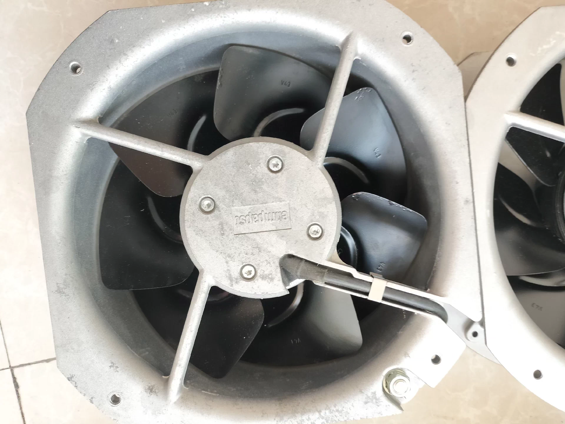 W2E200-HH86-01 Cooling fan Fan Brand New and Genuine inverter test OK Fast Shipping