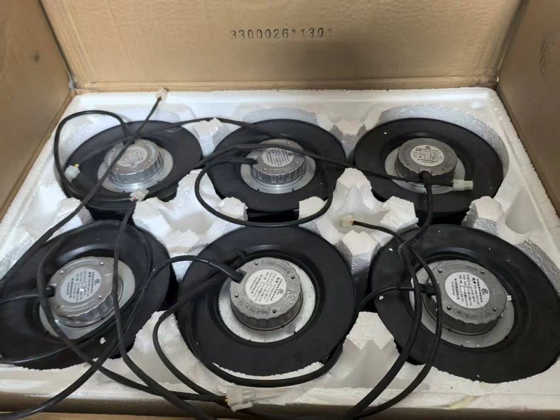 R2E225-BD58-52 Cooling fan Fan Brand New and Genuine inverter test OK Fast Shipping