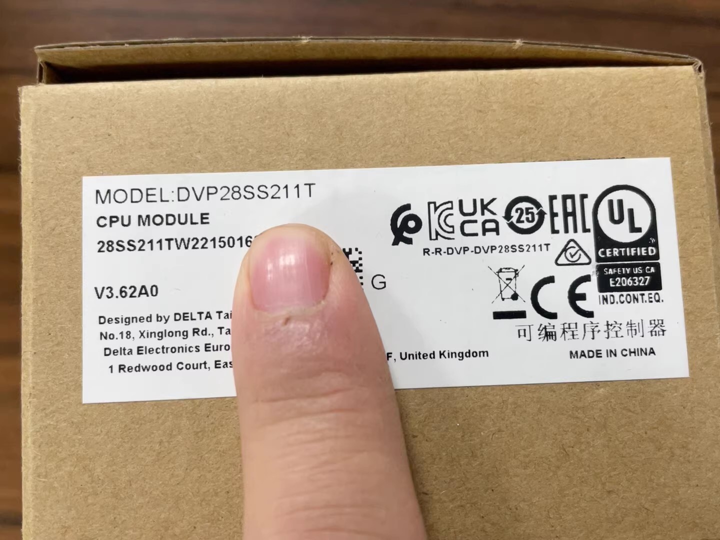 DVP28SS211T delta frequency inverter Servo Drive Servo motor Brand New and Genuine inverter test OK Fast Shipping