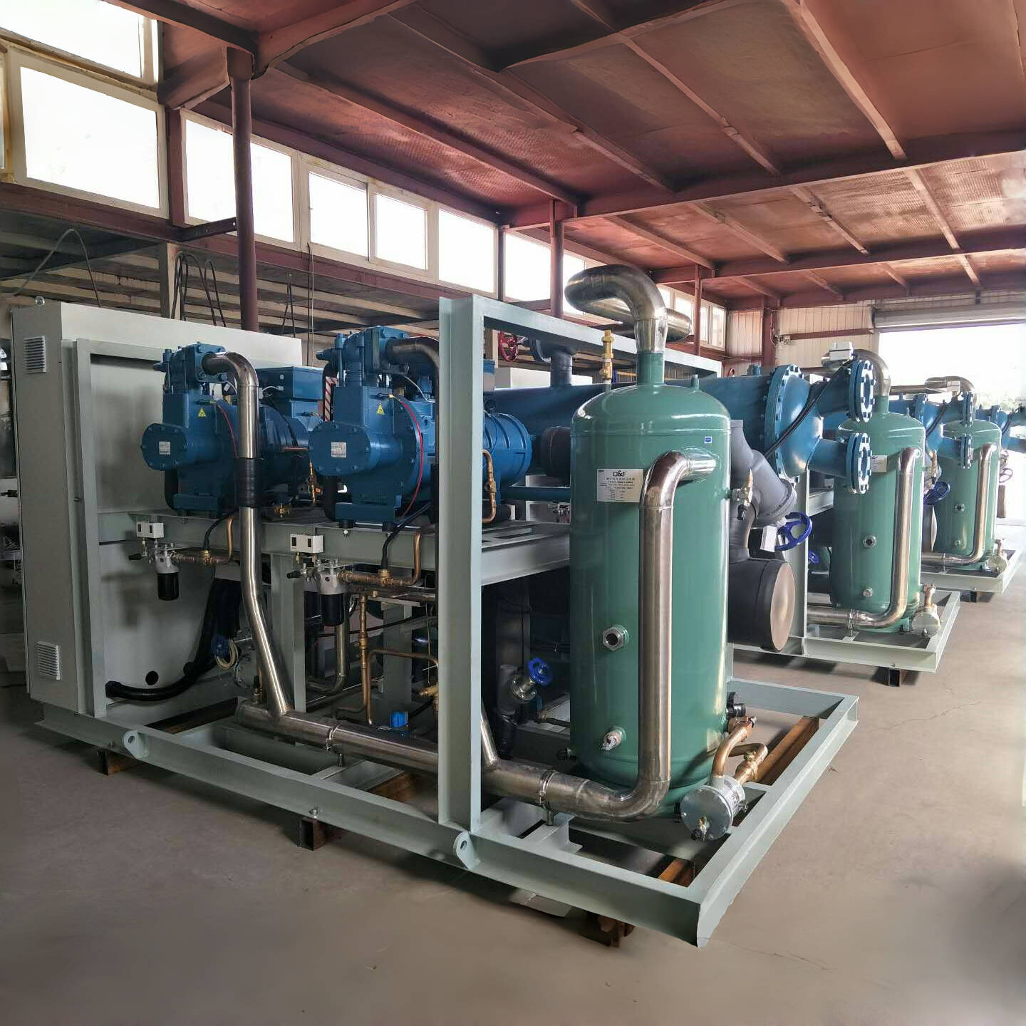 Parallel connection of screws