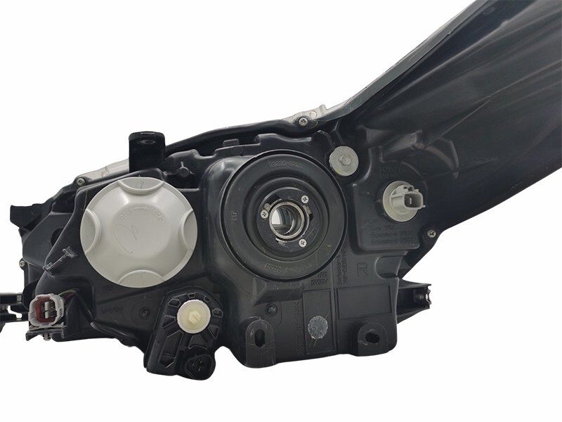 TOYOTA FORTUNER 2 AN160 2016-2020 HALOGEN R.H.S HEADLIGHT ASSEMBLY