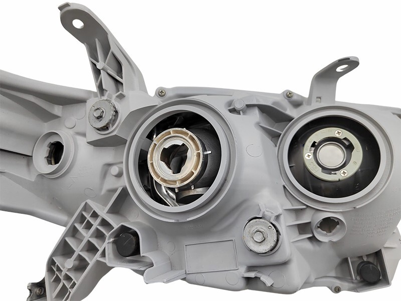 TOYOTA KLUGER 2011-2013 HALOGEN L.H.S HEADLIGHT ASSEMBLY