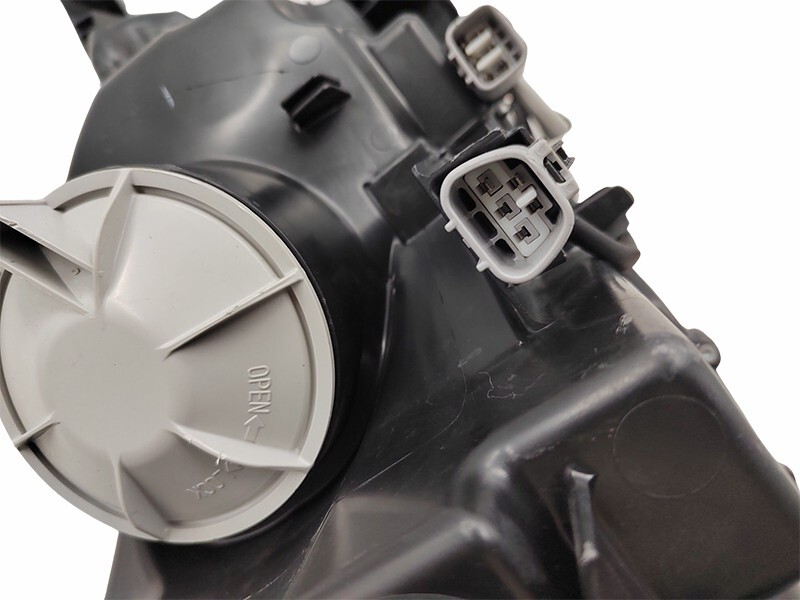 TOYOTA KLUGER 2017-2019 HALOGEN L.H.S HEADLIGHT ASSEMBLY