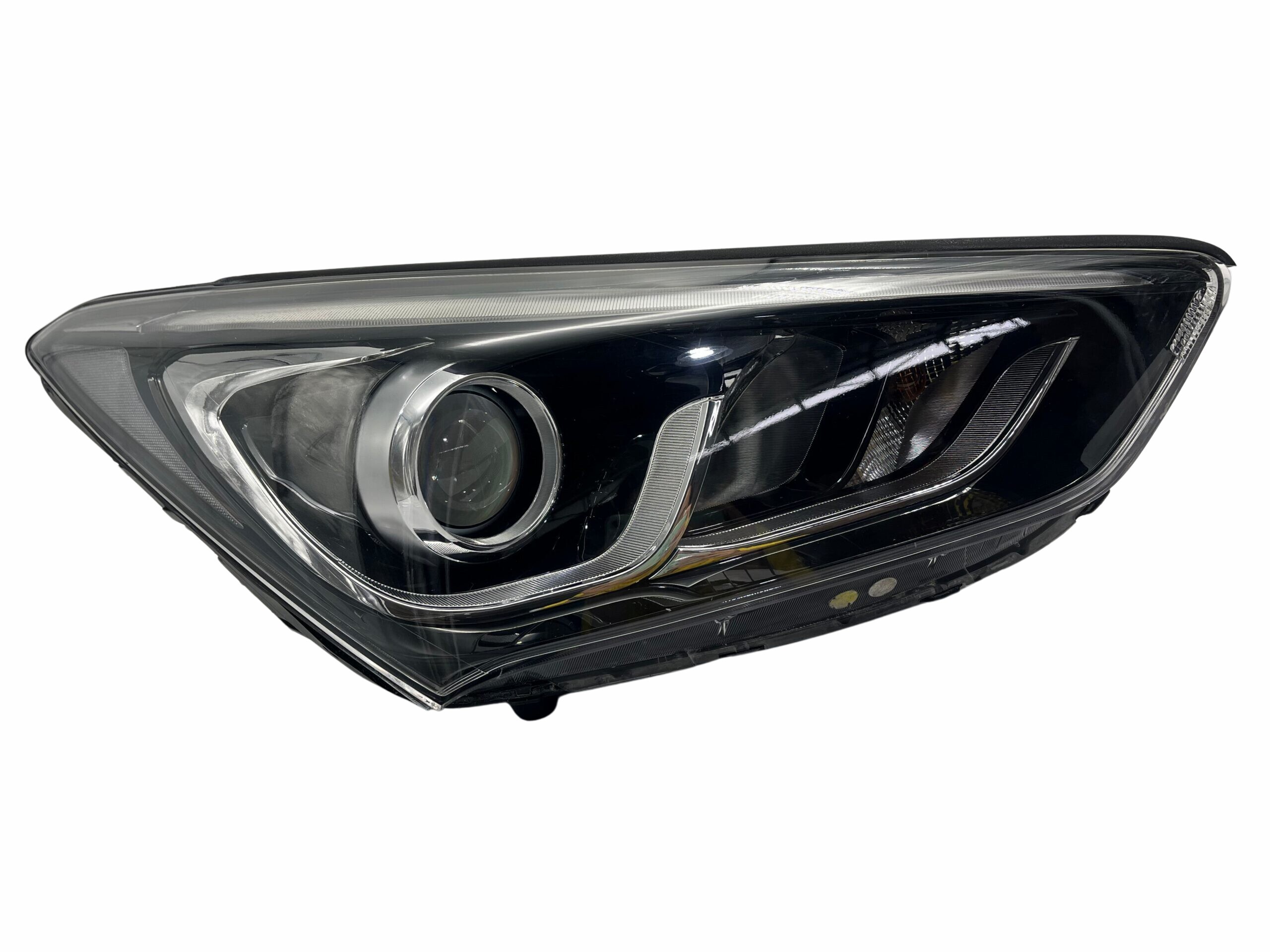 Hyundai SANTAFE 2013-2019 R.H.S HEADLIGHT ASSEMBLY