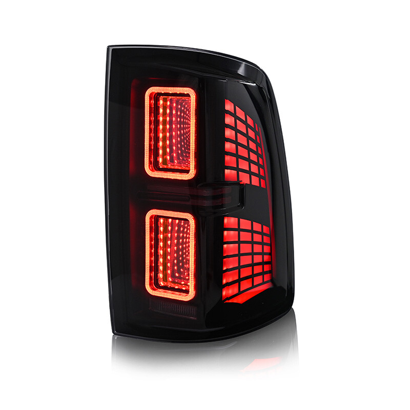 09-18RAM1500        13-18 RAM 1500 2500 Taillight
