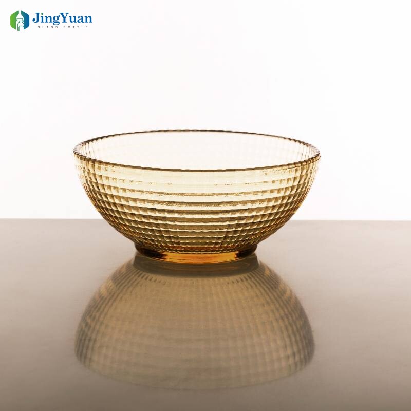 Borosilicate glass polka dot bowl