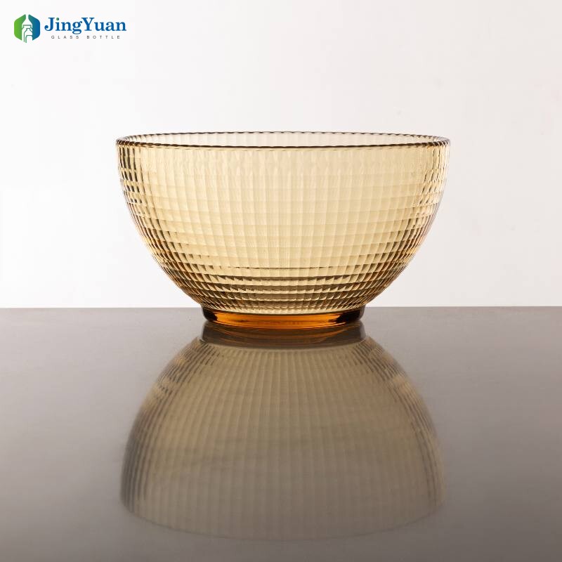 Borosilicate glass polka dot bowl