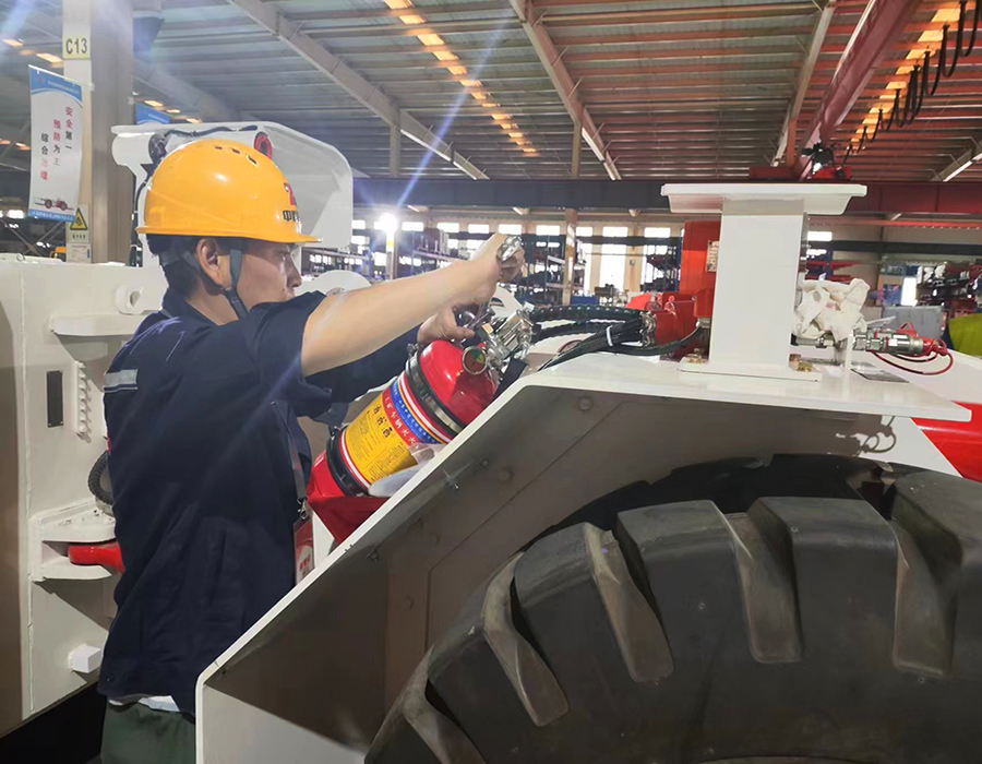 New Energy Mining Car Automatic Fire Extinguishing System: Intelligent Monitoring, Rapid Response, Guarding Support, Transport Vehicle Safety