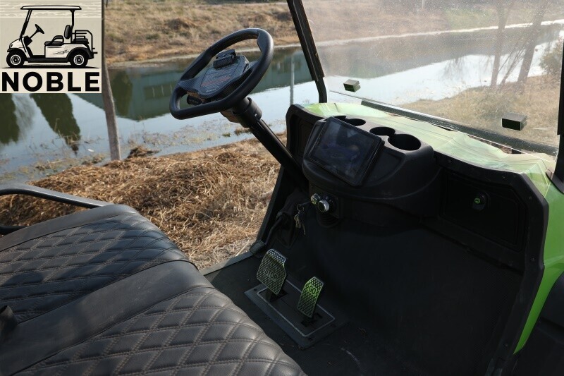 4-SEATER GOLF CART  Noble A660G4