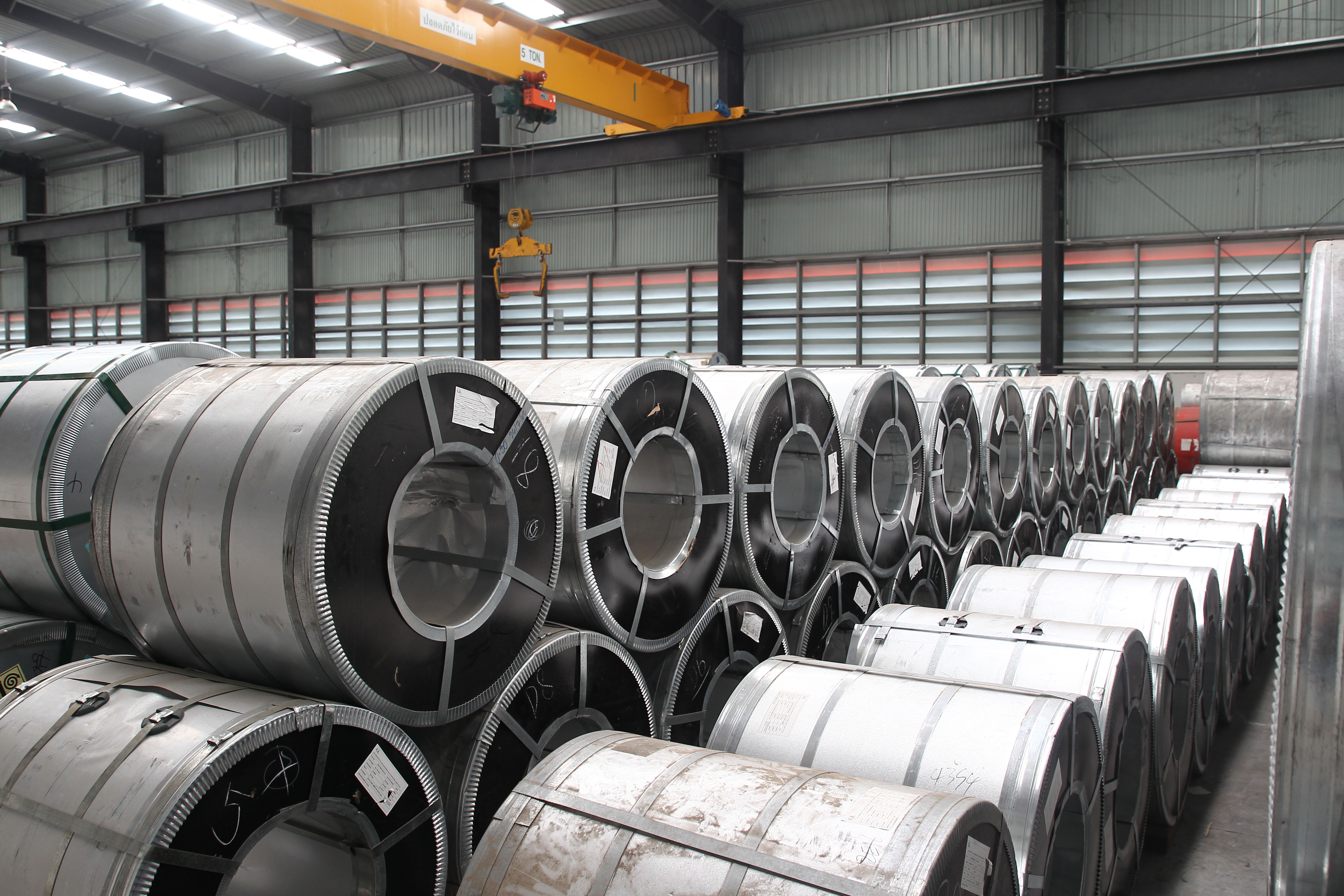 Domestic and International Steel Market Trends and Future Prospects