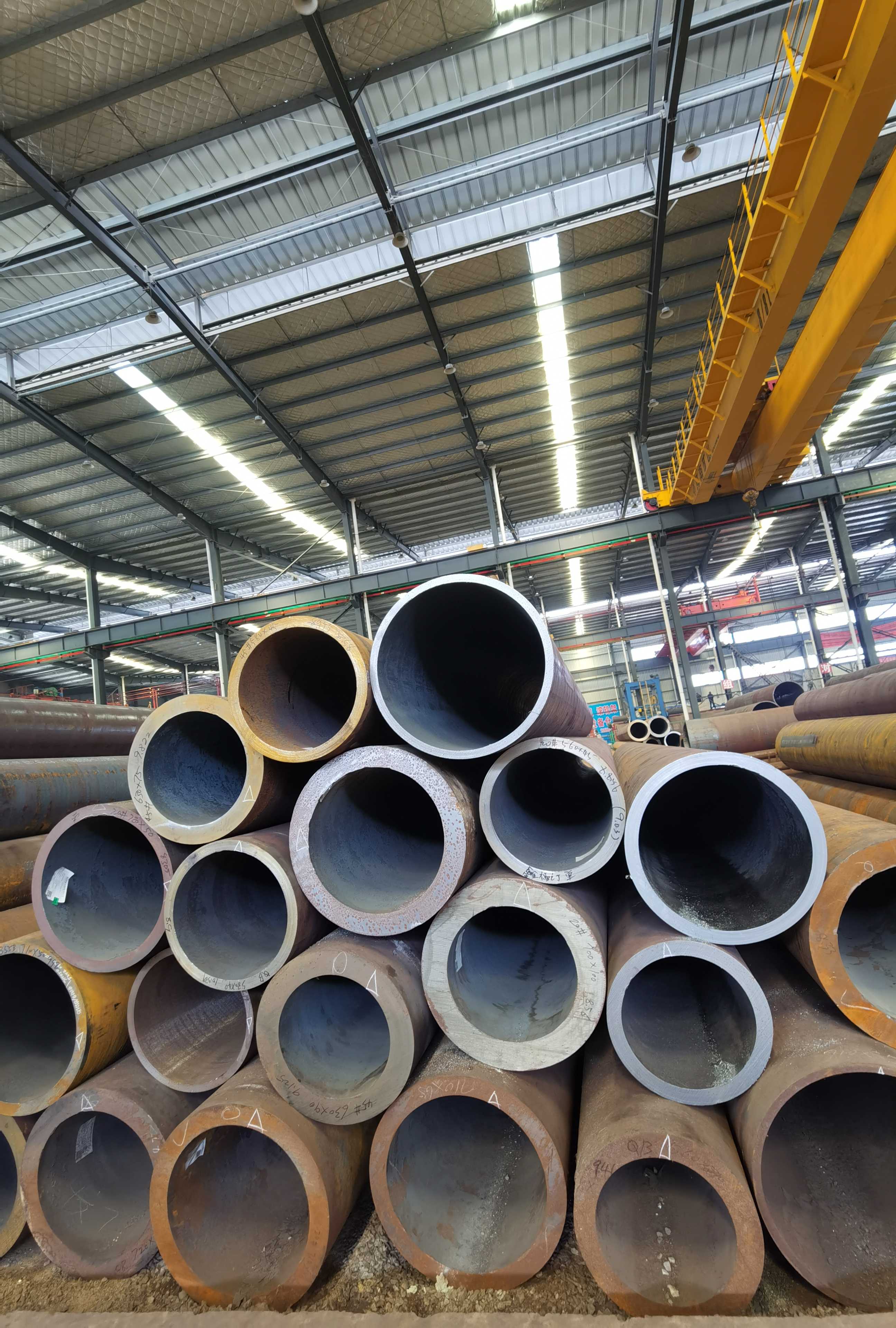 Seamless steel tube for high pressure boiler