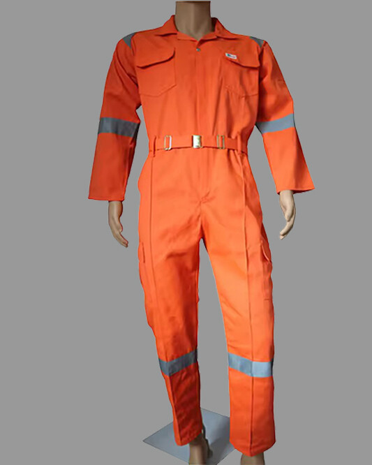 Reflective safety clothing 