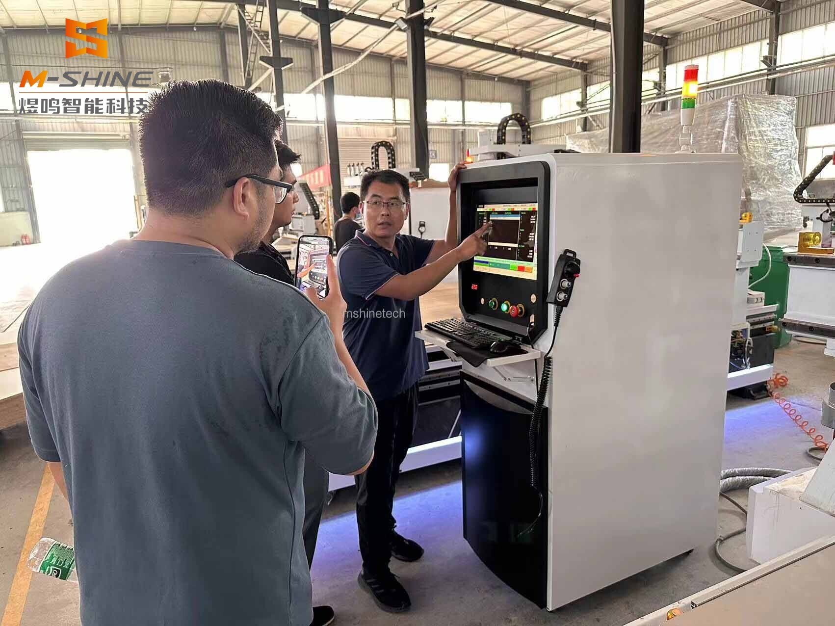 We warmly welcome our partners from Kazakhstan to visit our factory for inspection