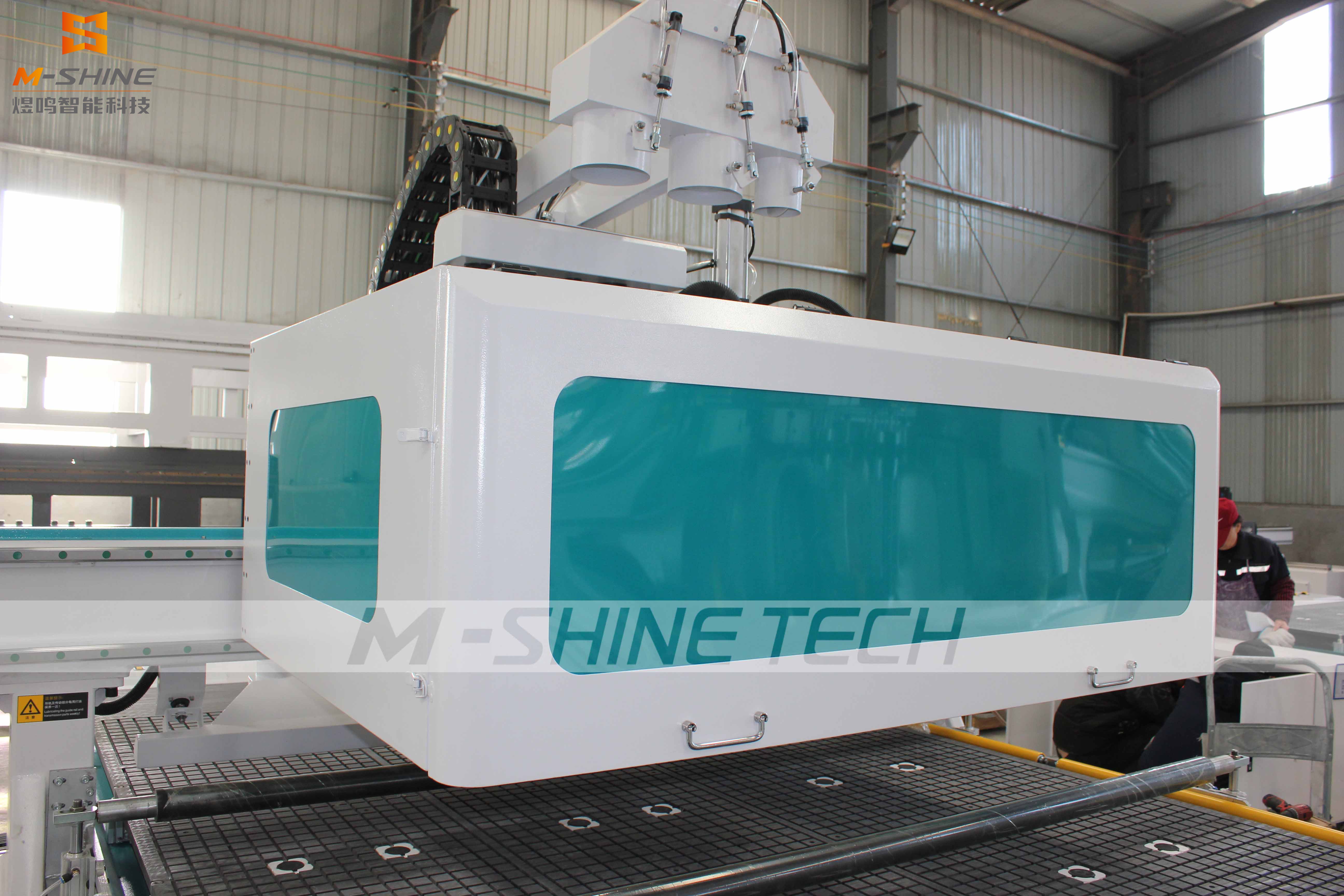 Dust free cutting and intelligent dust removal system are standard equipment for woodworking, and the environmental trend of the new generation of woodworking cutting machines