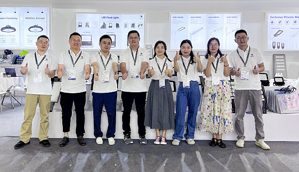 Qifeng Lighting Delivers Stunning Performance at Guangya Fair 2024