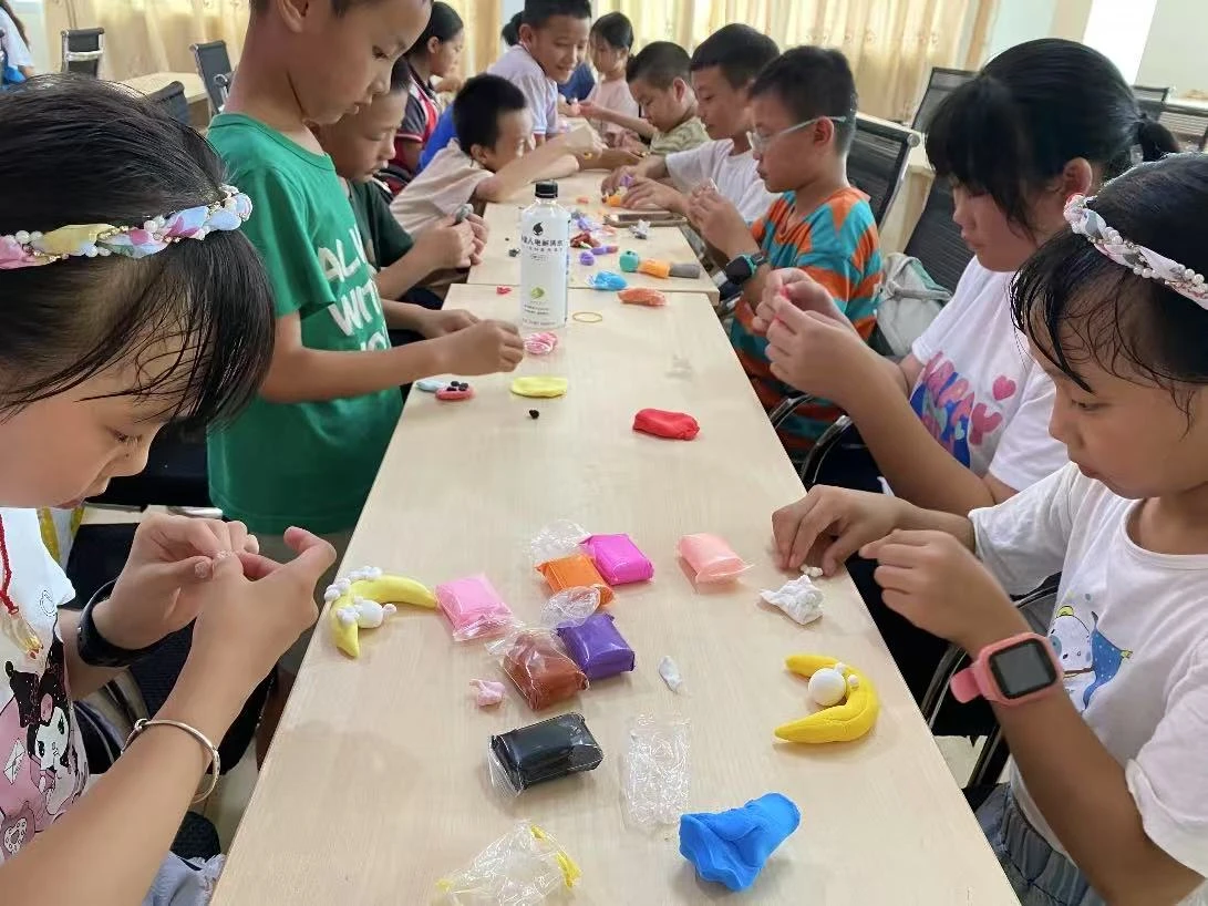 How Does Clay Craft Promote Children's Intelligence and Motor Skills?