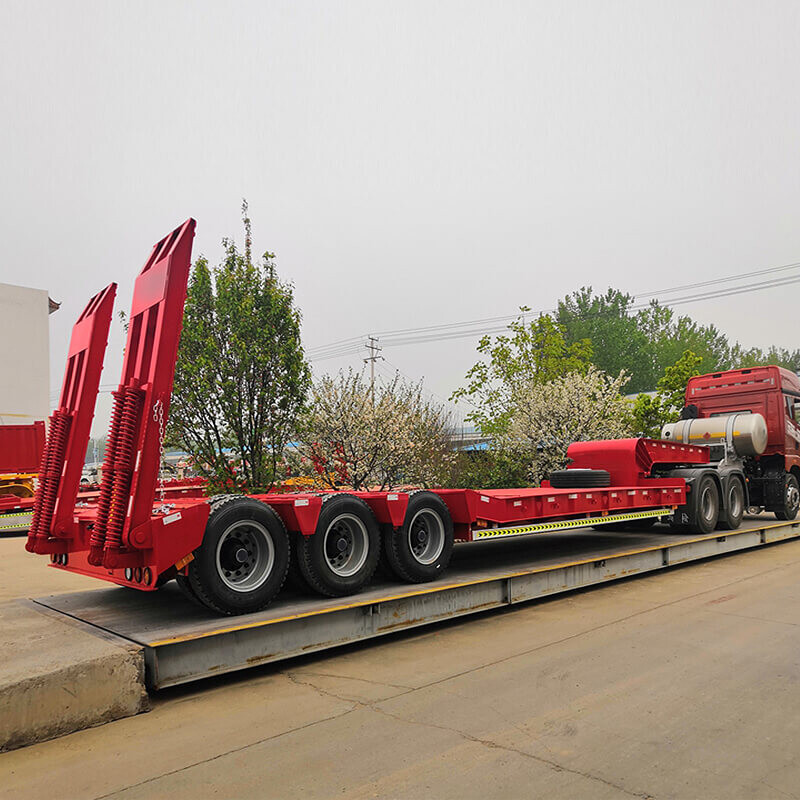 3 Axle High Quality Lowbed Trailer